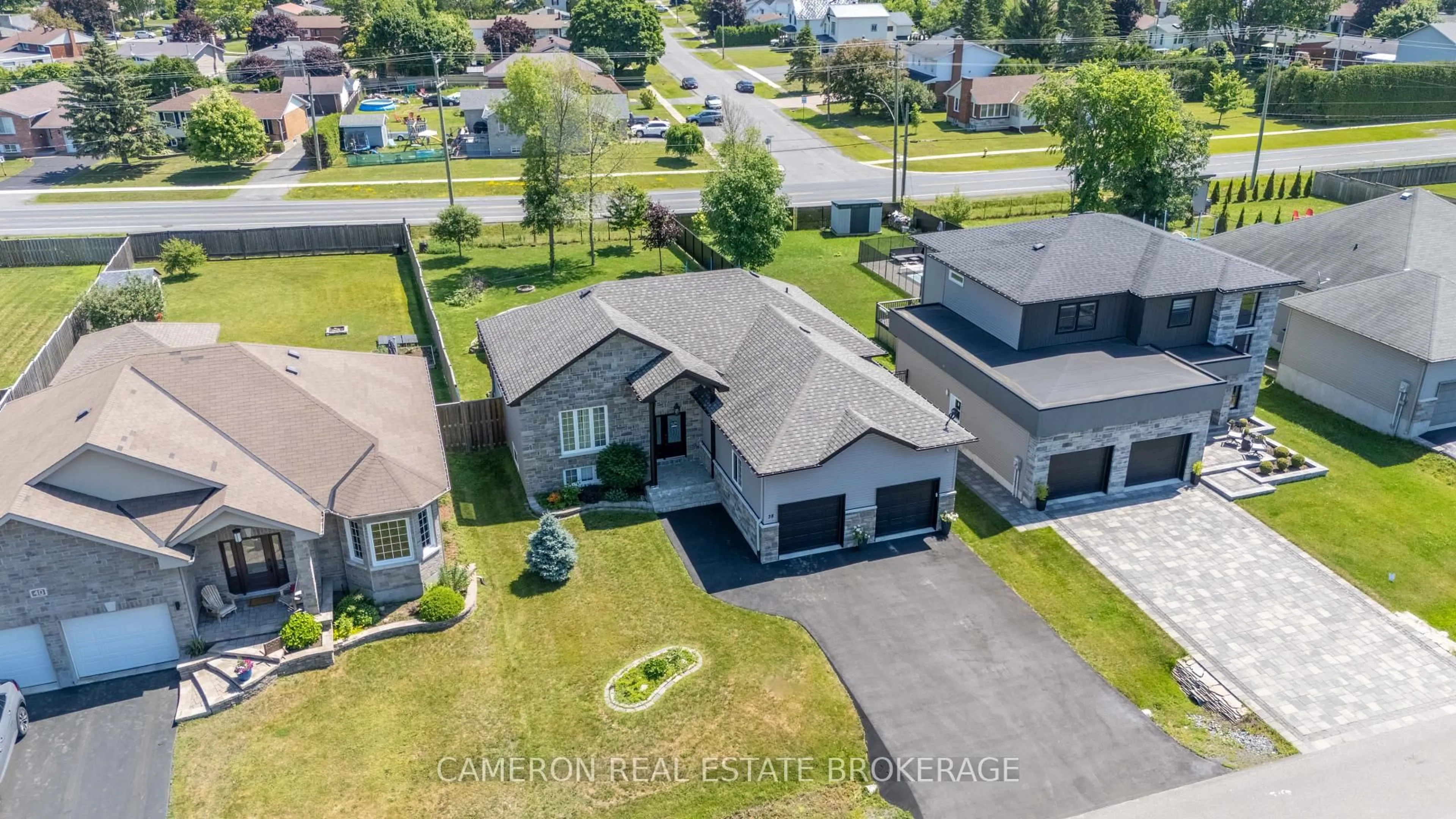 A pic from outside/outdoor area/front of a property/back of a property/a pic from drone, street for 38 Abagail Cres, South Stormont Ontario K0C 1M0