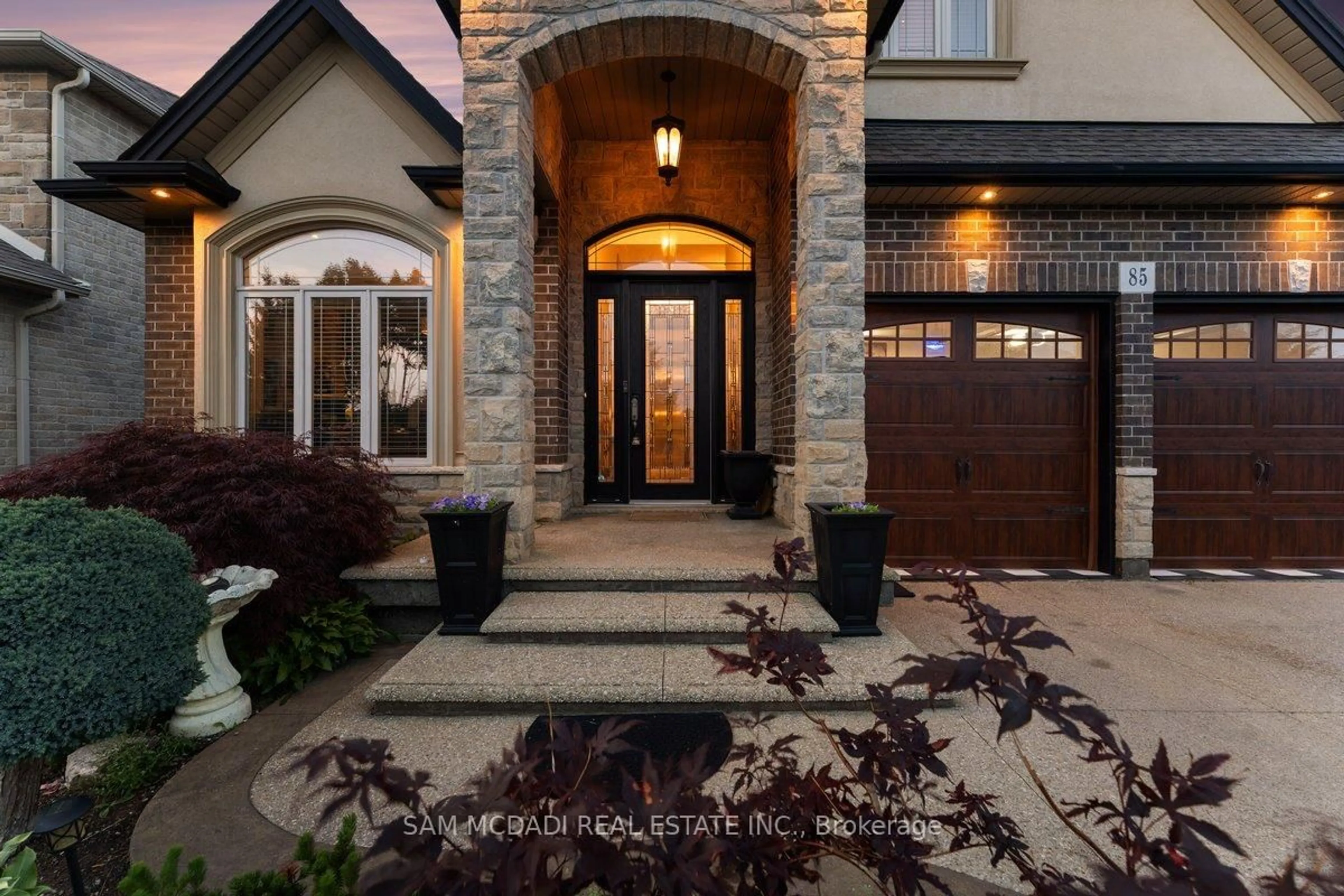 Unknown for 85 Hillcroft Dr, Hamilton Ontario L8J 3W9