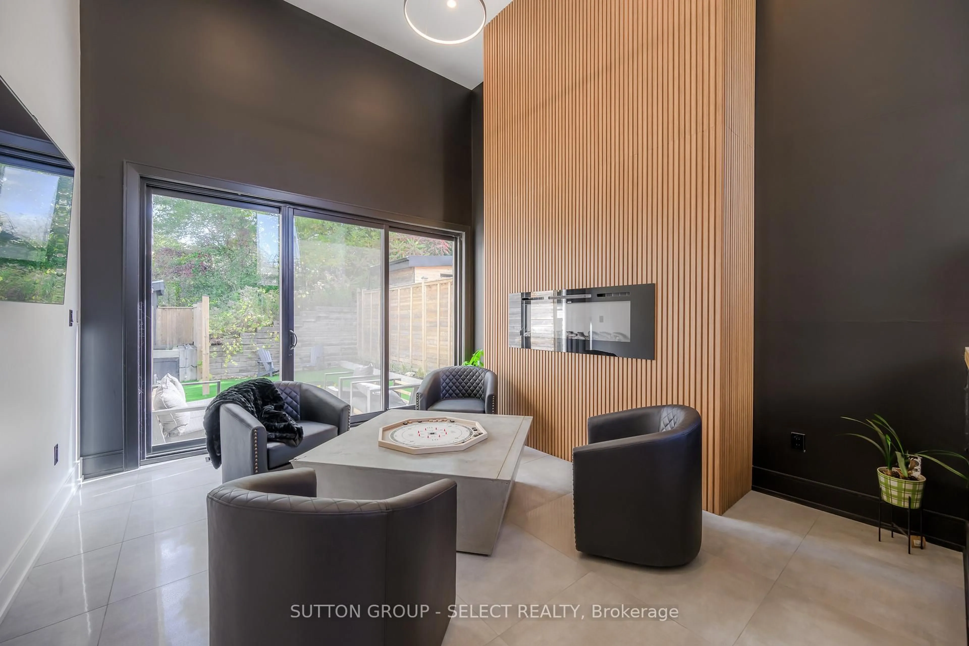 Unknown for 567 Rosecliffe Terr #2, London South Ontario N6K 0E2