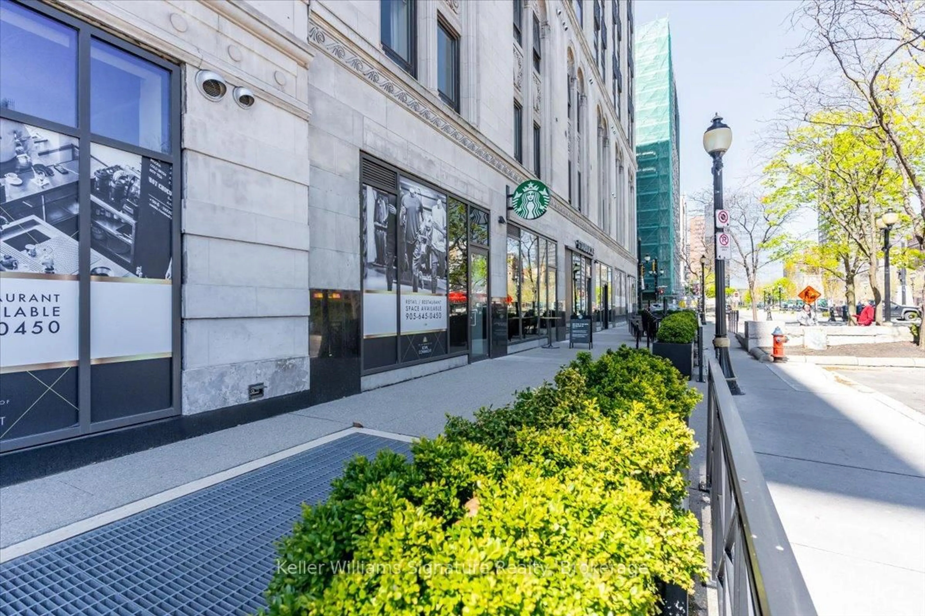 Patio, street for 118 King St #620, Hamilton Ontario L8N 0A9