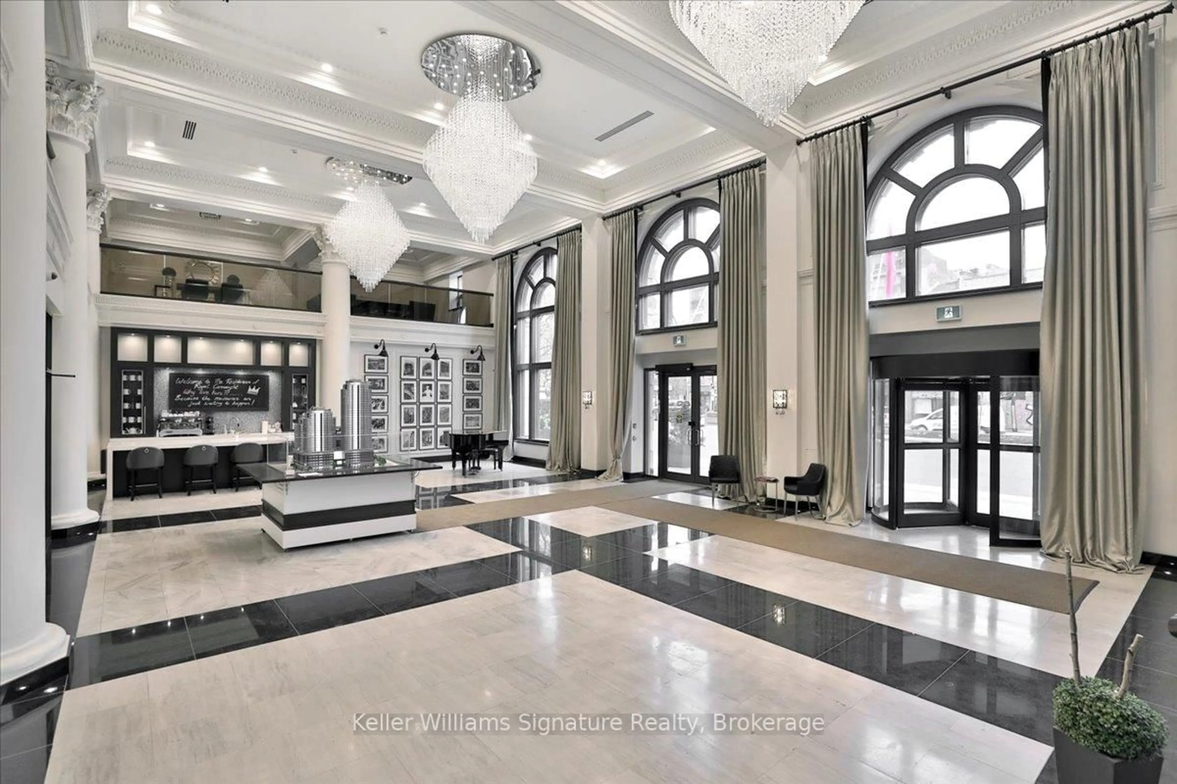 Lobby for 118 King St #620, Hamilton Ontario L8N 0A9