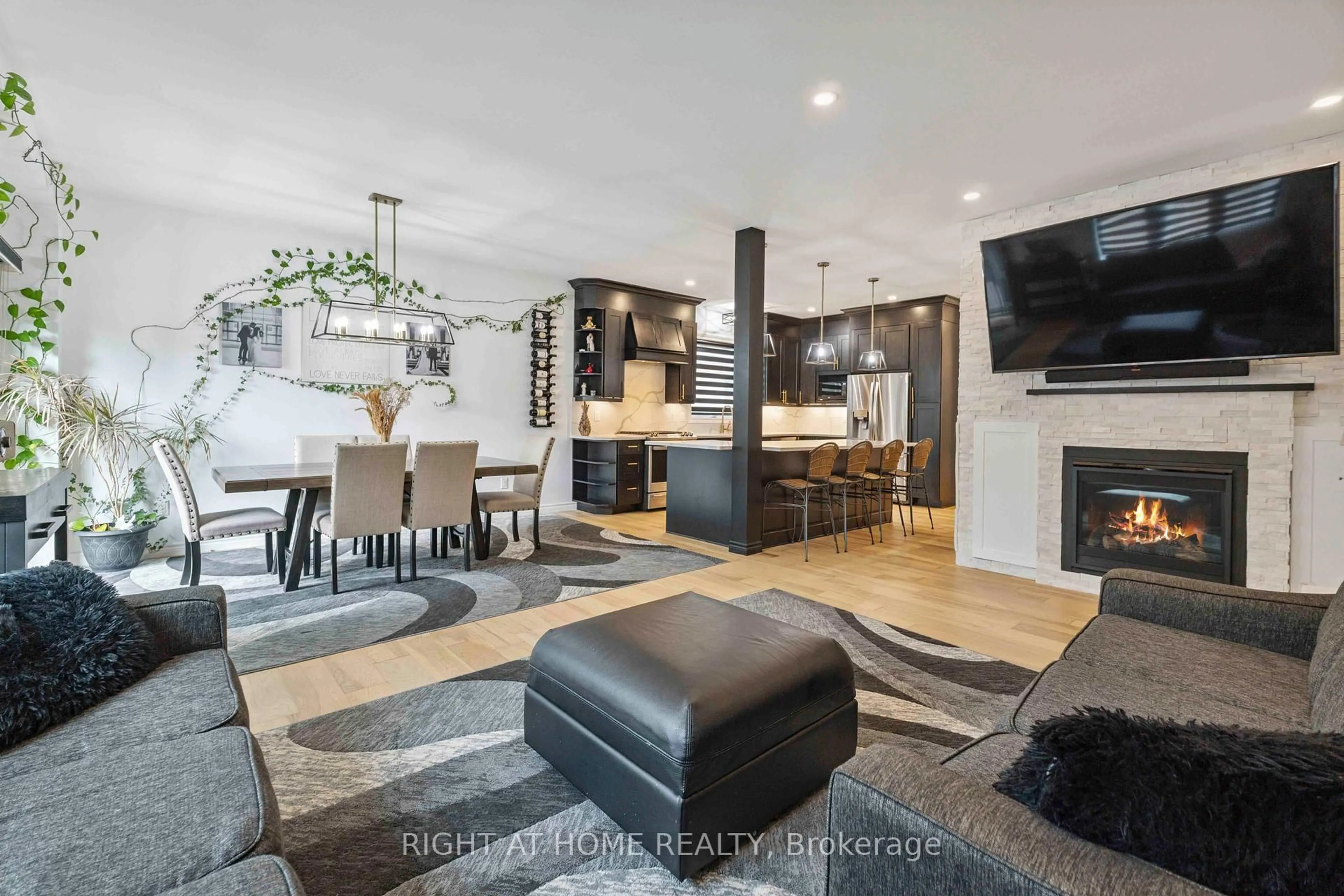 Open concept kitchen, unknown for 46 Durham Rd, Hamilton Ontario L8E 1X1