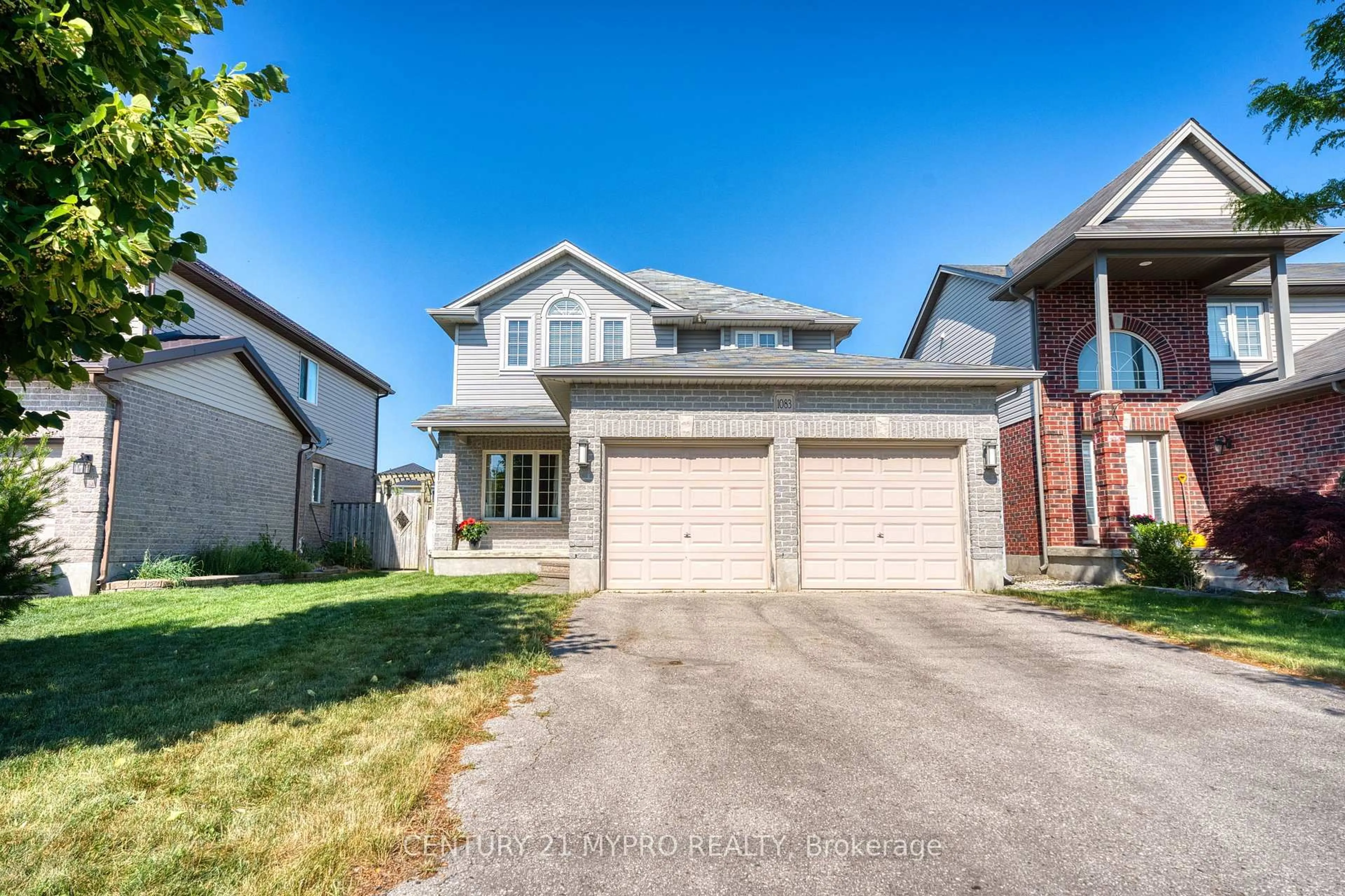 Unknown for 1083 Hanson Cres, London North Ontario N6G 0B8