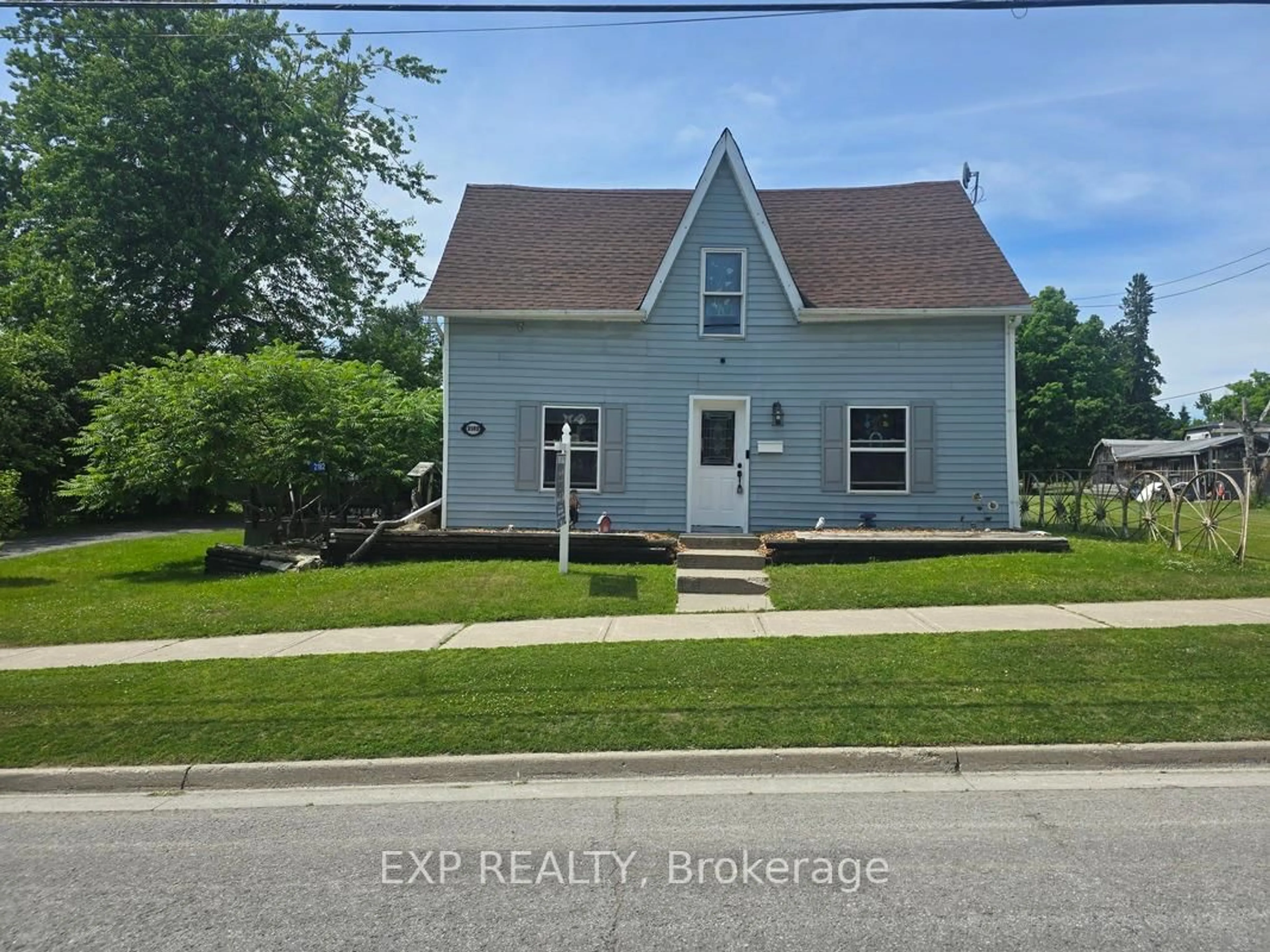 A pic from outside/outdoor area/front of a property/back of a property/a pic from drone, street for 2182 Spring St, Cramahe Ontario K0K 1M0