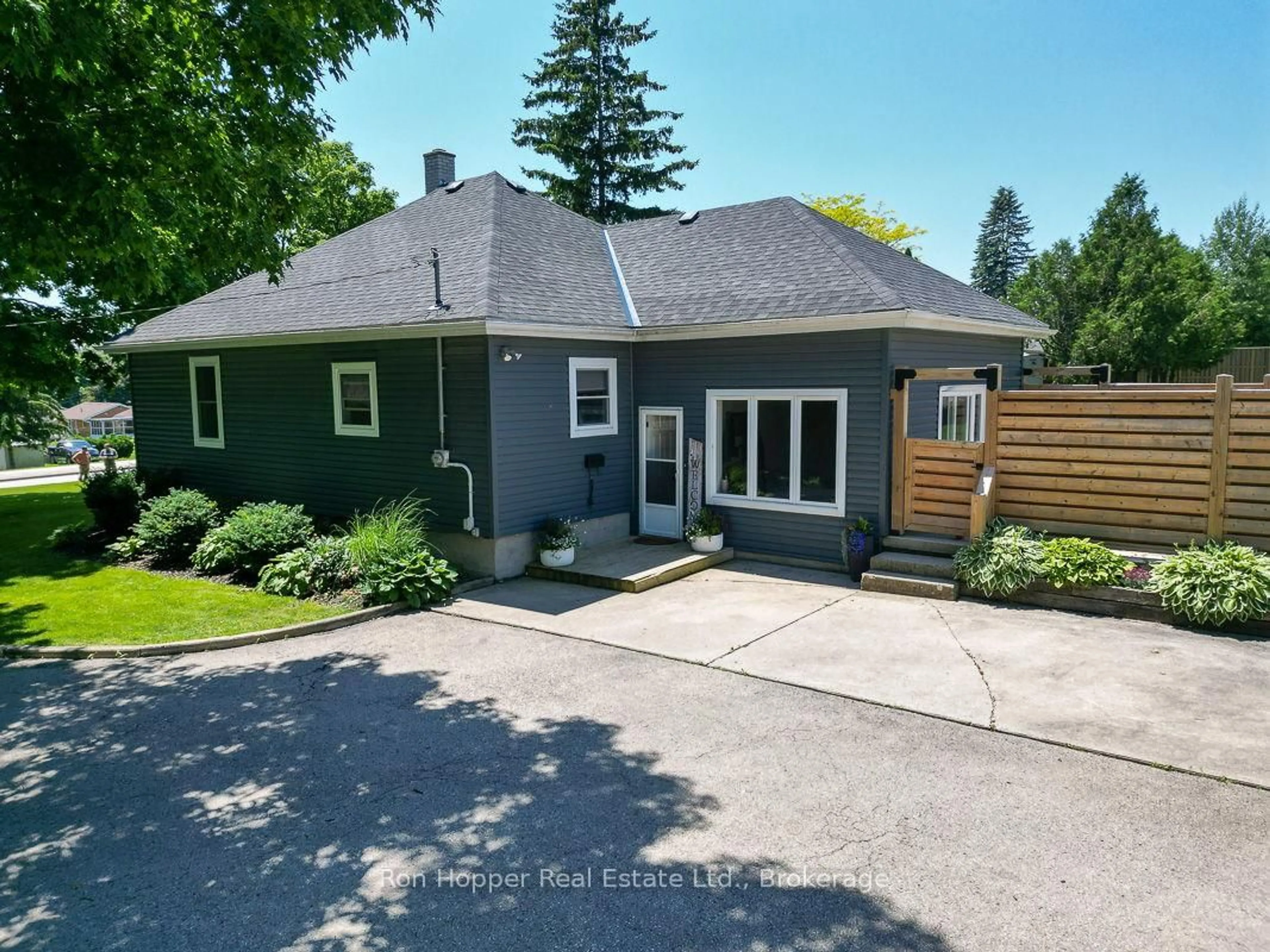 A pic from outside/outdoor area/front of a property/back of a property/a pic from drone, street for 48 Brook St, Arran-Elderslie Ontario N4K 2H2