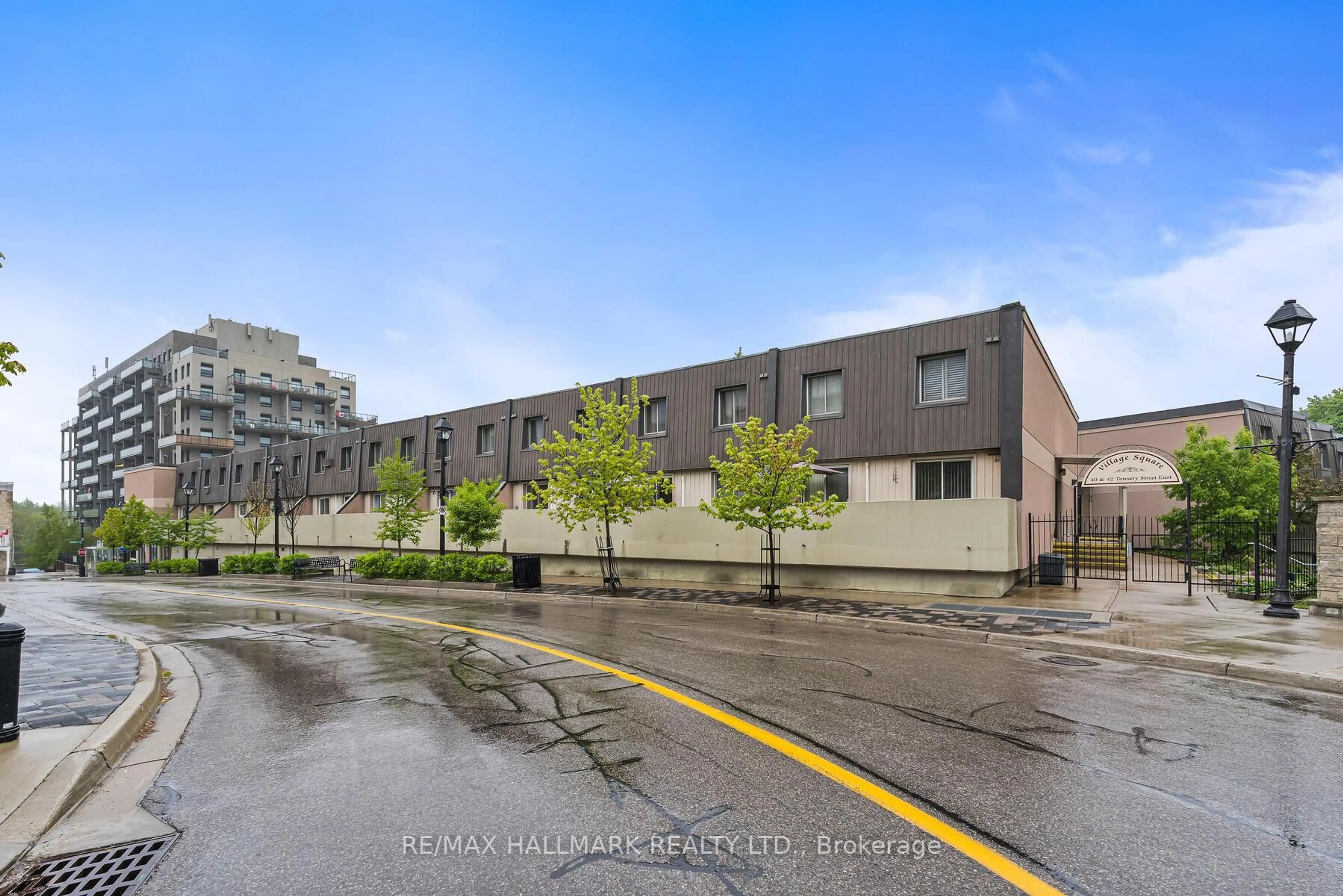 A pic from outside/outdoor area/front of a property/back of a property/a pic from drone, street for 42 Tannery St #236, Cambridge Ontario N3C 2B9