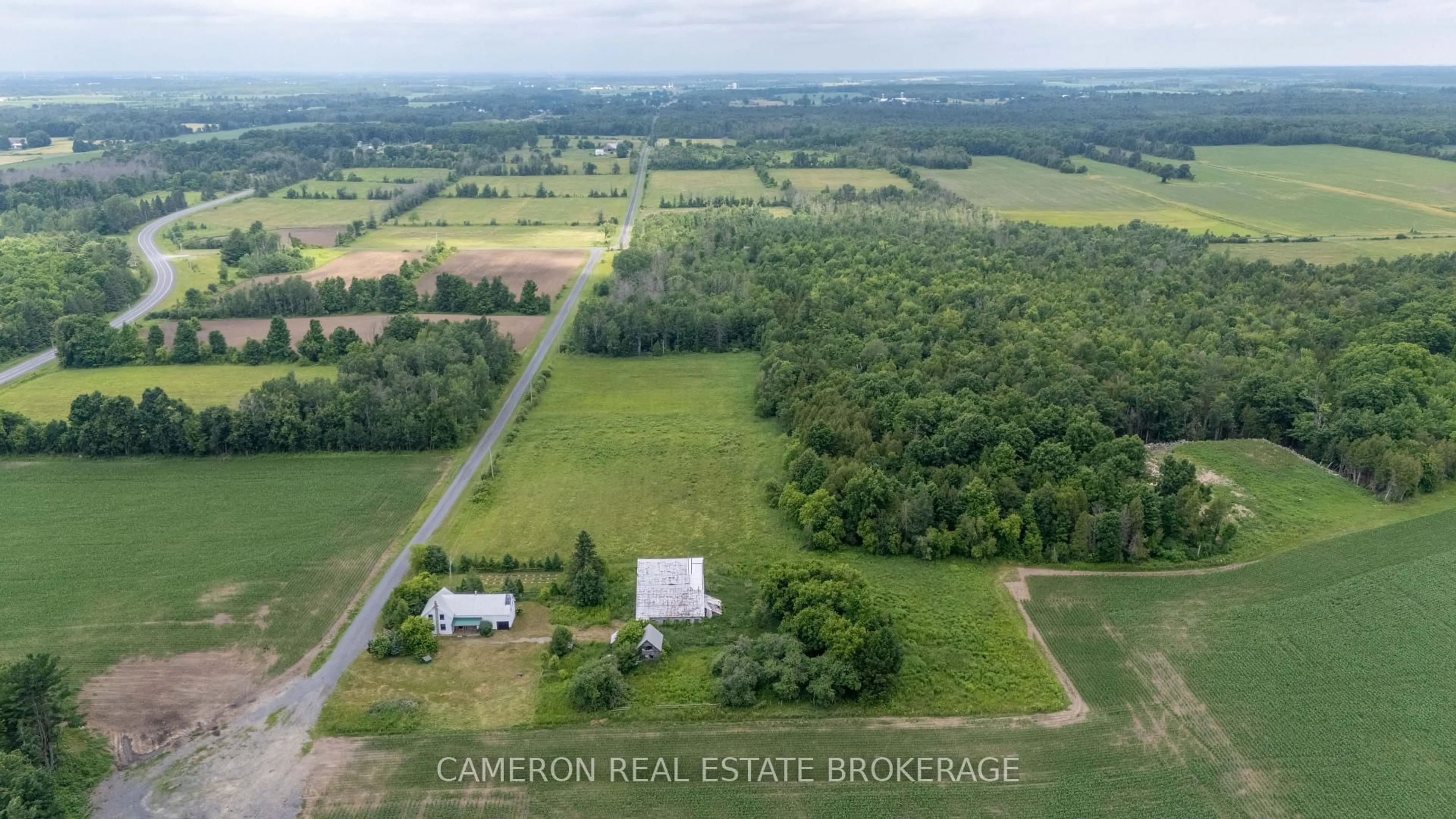 A pic from outside/outdoor area/front of a property/back of a property/a pic from drone, unknown for 4141 Helmer Rd, South Stormont Ontario K0C 1Y0