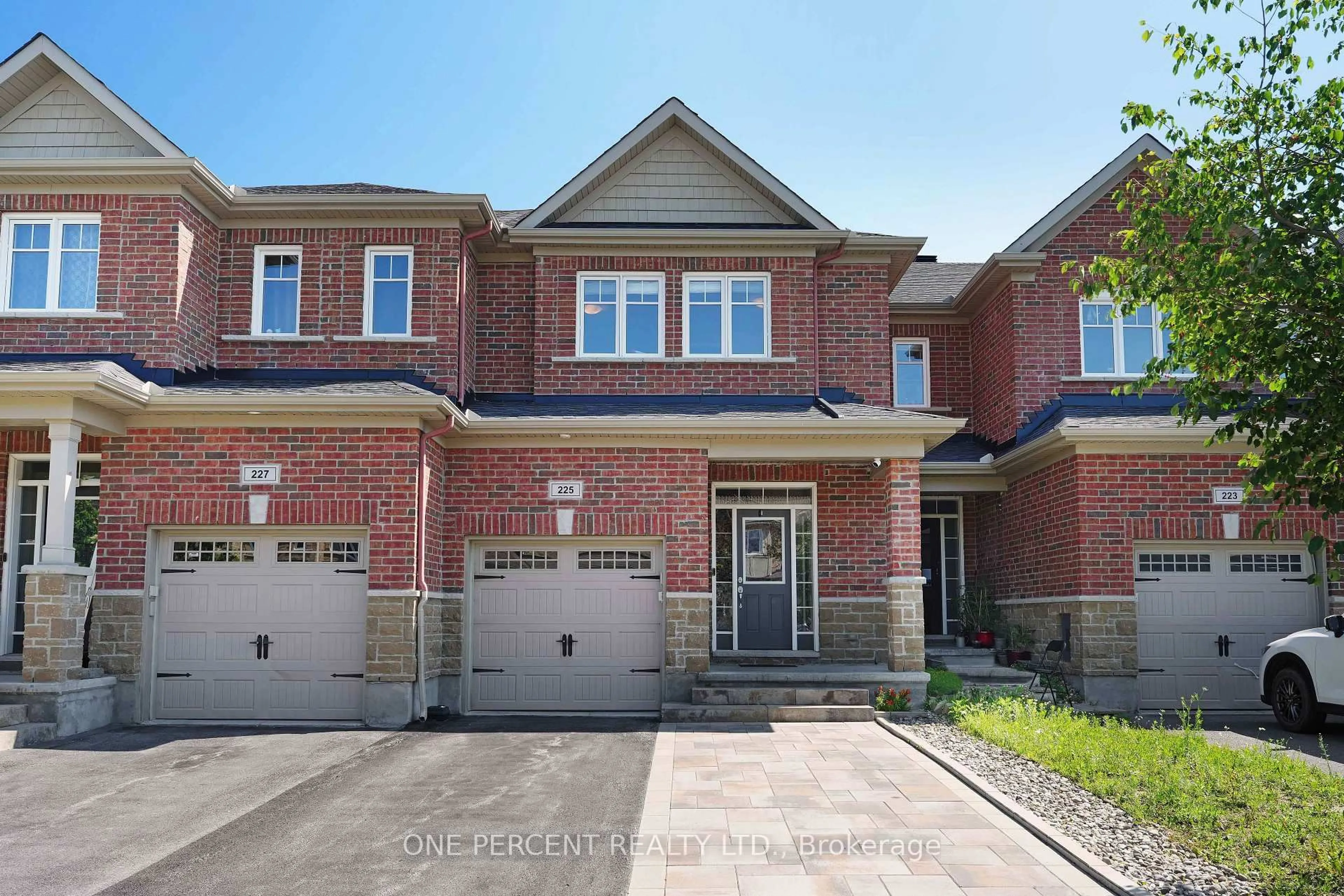 Home with brick exterior material, street for 225 Losino Cres, Ottawa Ontario K2V 0E4