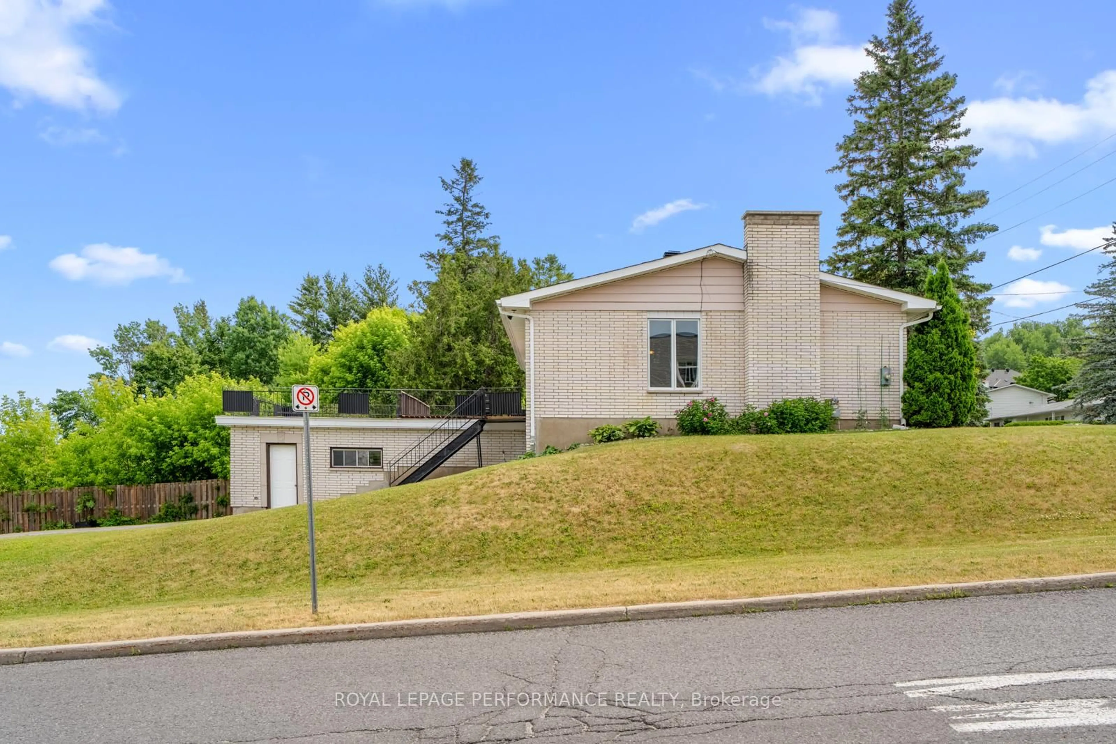 A pic from outside/outdoor area/front of a property/back of a property/a pic from drone, street for 6831 Edgar Brault St, Orleans Ontario K1C 1L6