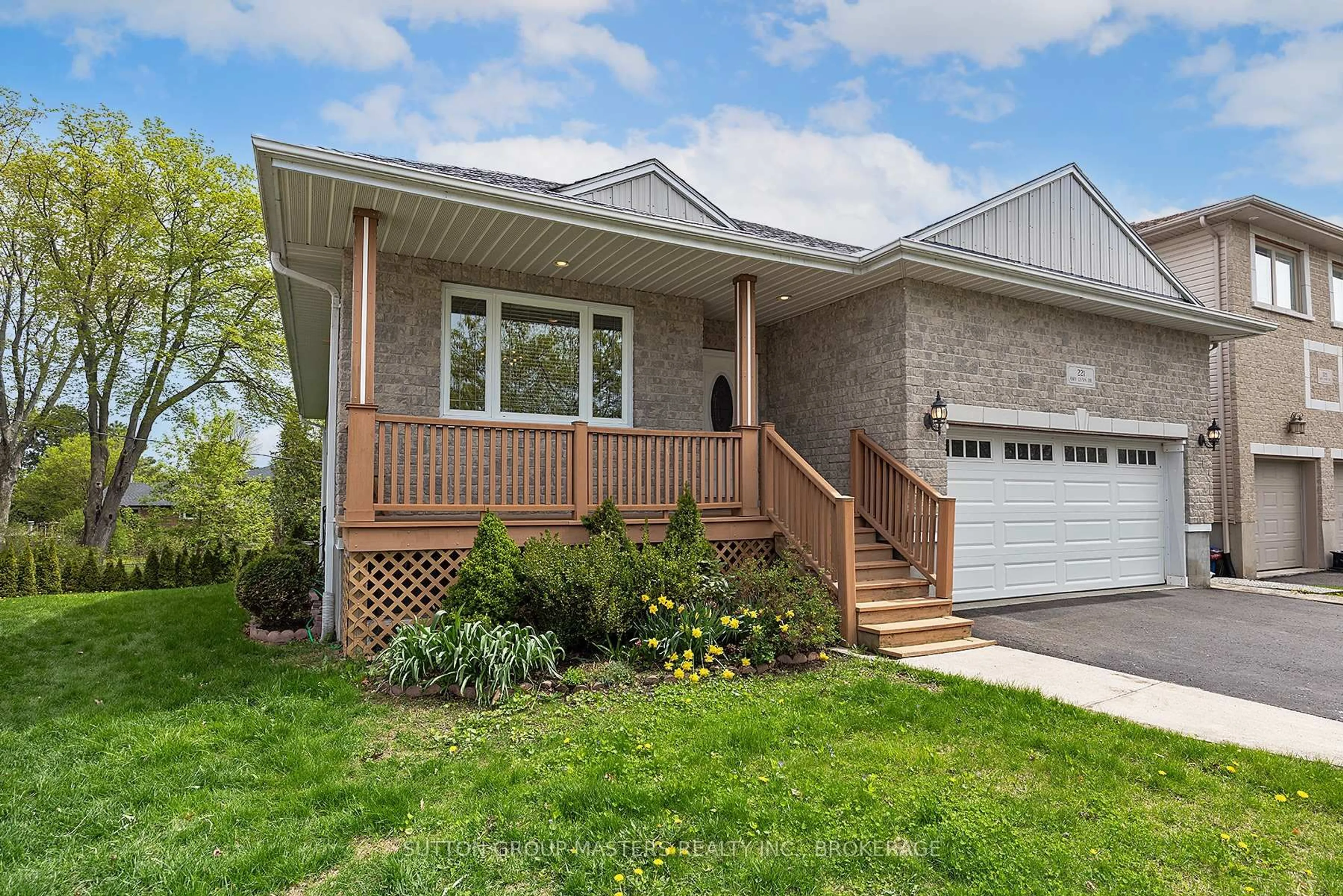 Home with vinyl exterior material, street for 221 Amy Lynn Dr, Loyalist Ontario K7K 2A3