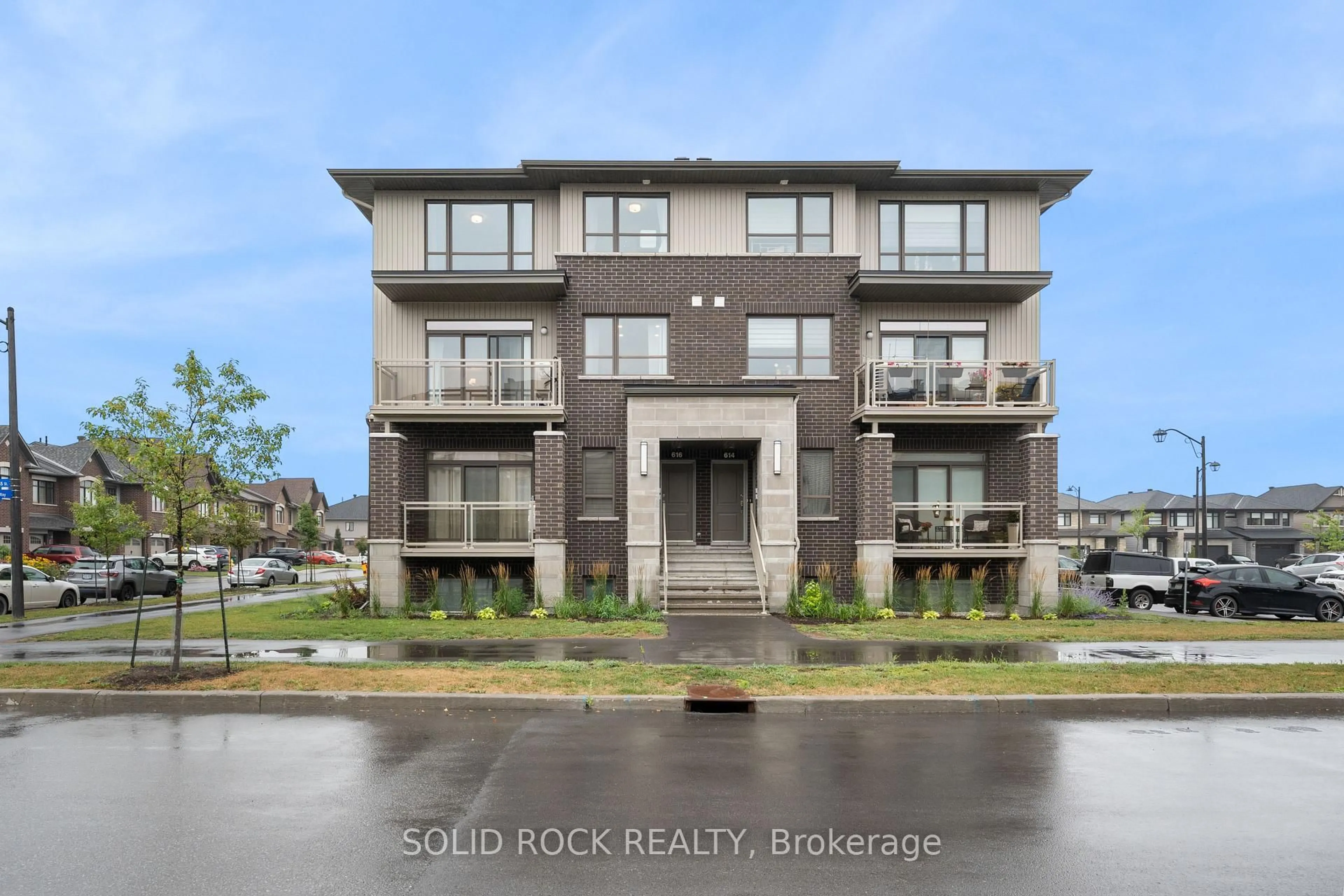 Unknown for 616 COMPASS St, Ottawa Ontario K1W 0L7