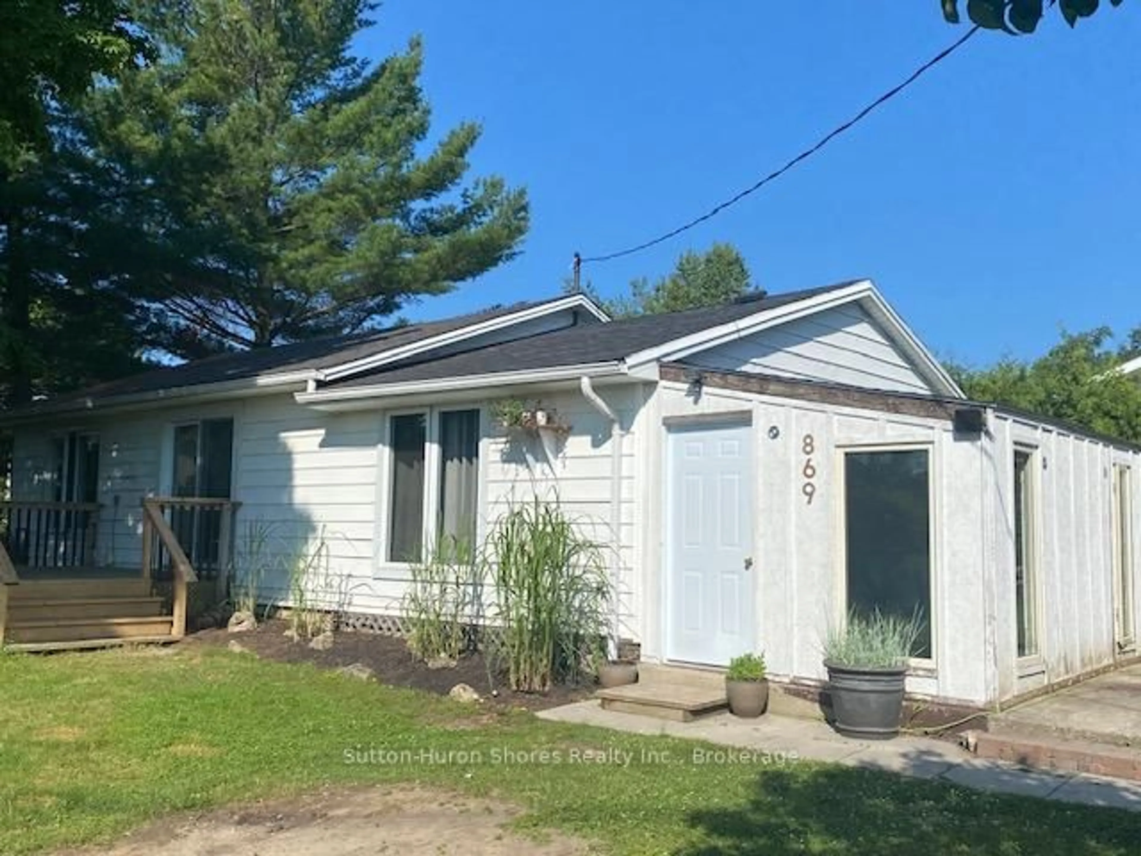 Unknown for 869 Gustavus St, Saugeen Shores Ontario N0H 2C4