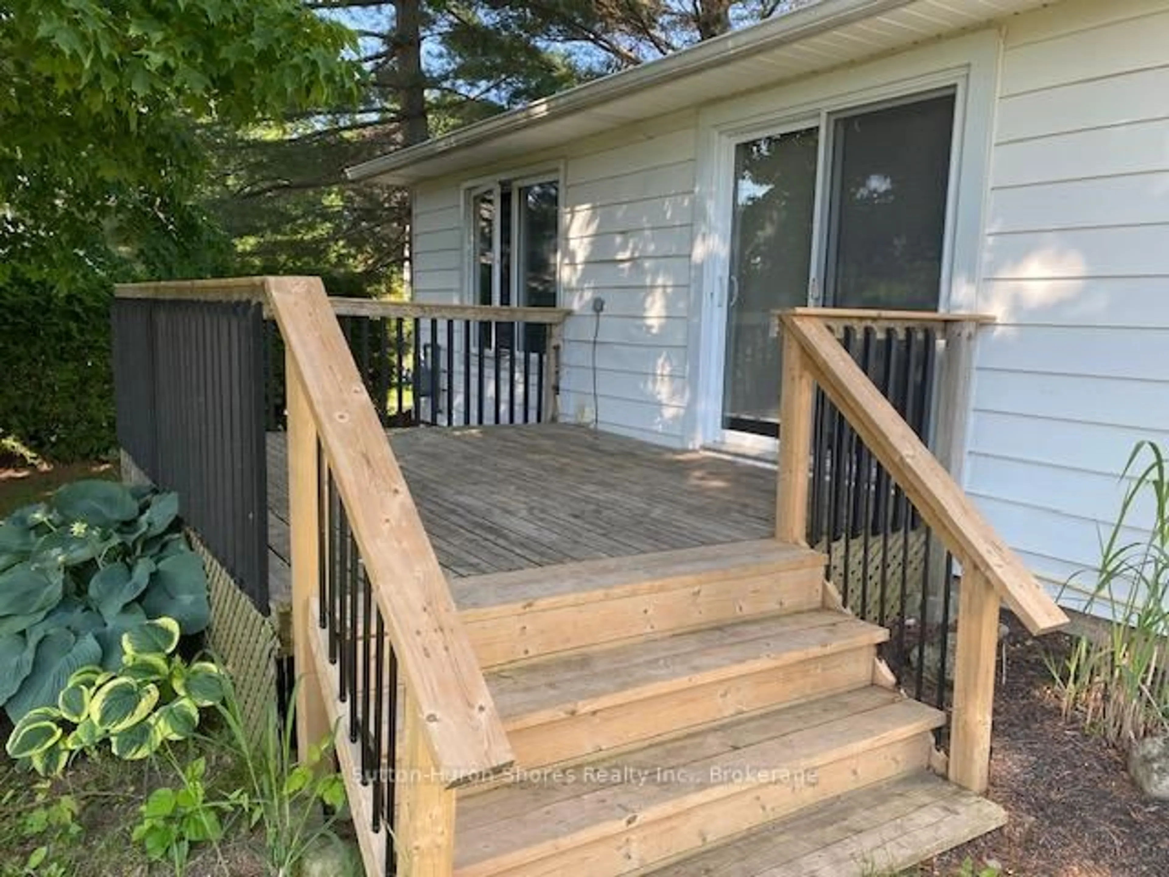 Unknown for 869 Gustavus St, Saugeen Shores Ontario N0H 2C4