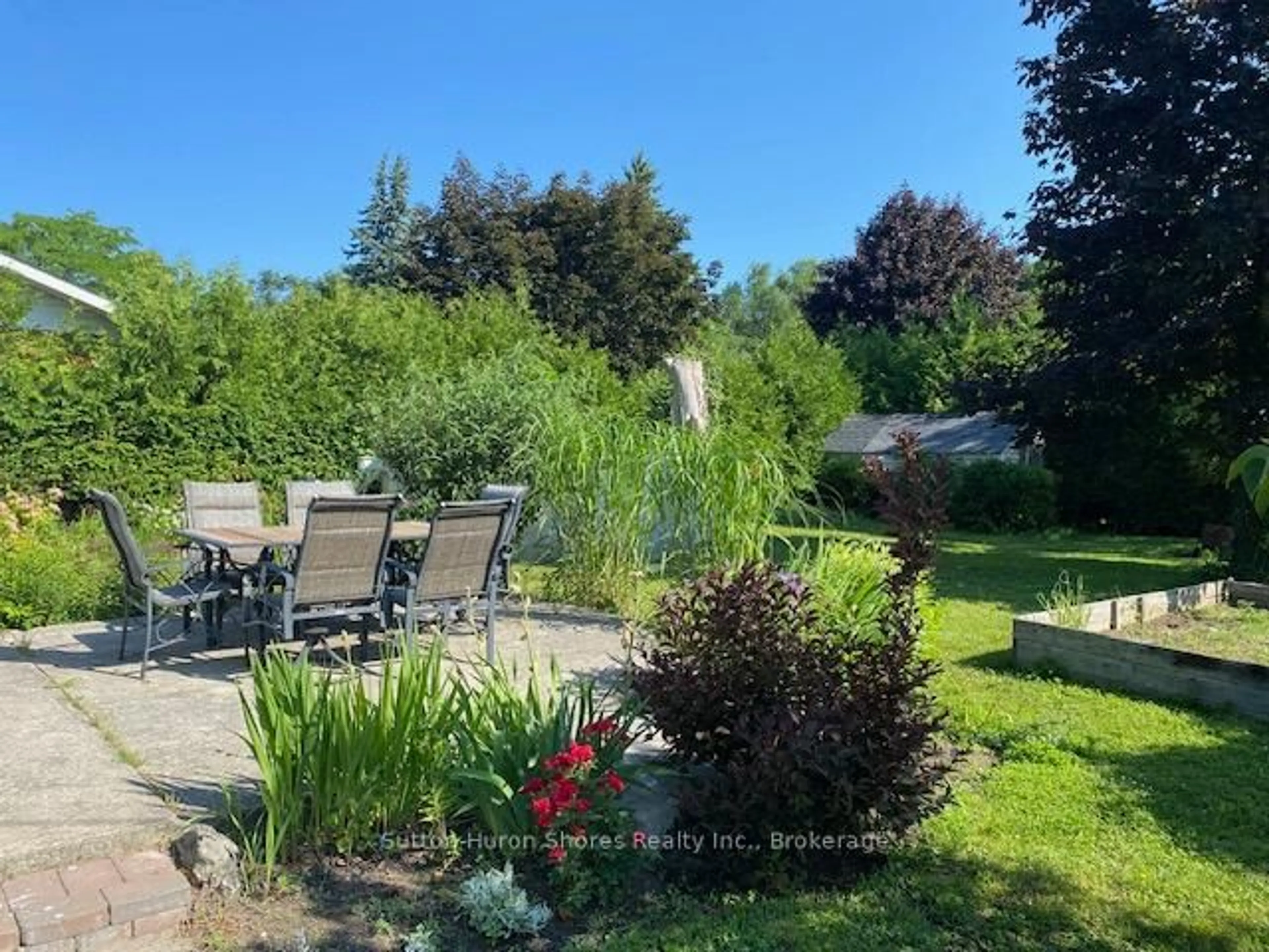 Patio, water/lake/river/ocean view for 869 Gustavus St, Saugeen Shores Ontario N0H 2C4
