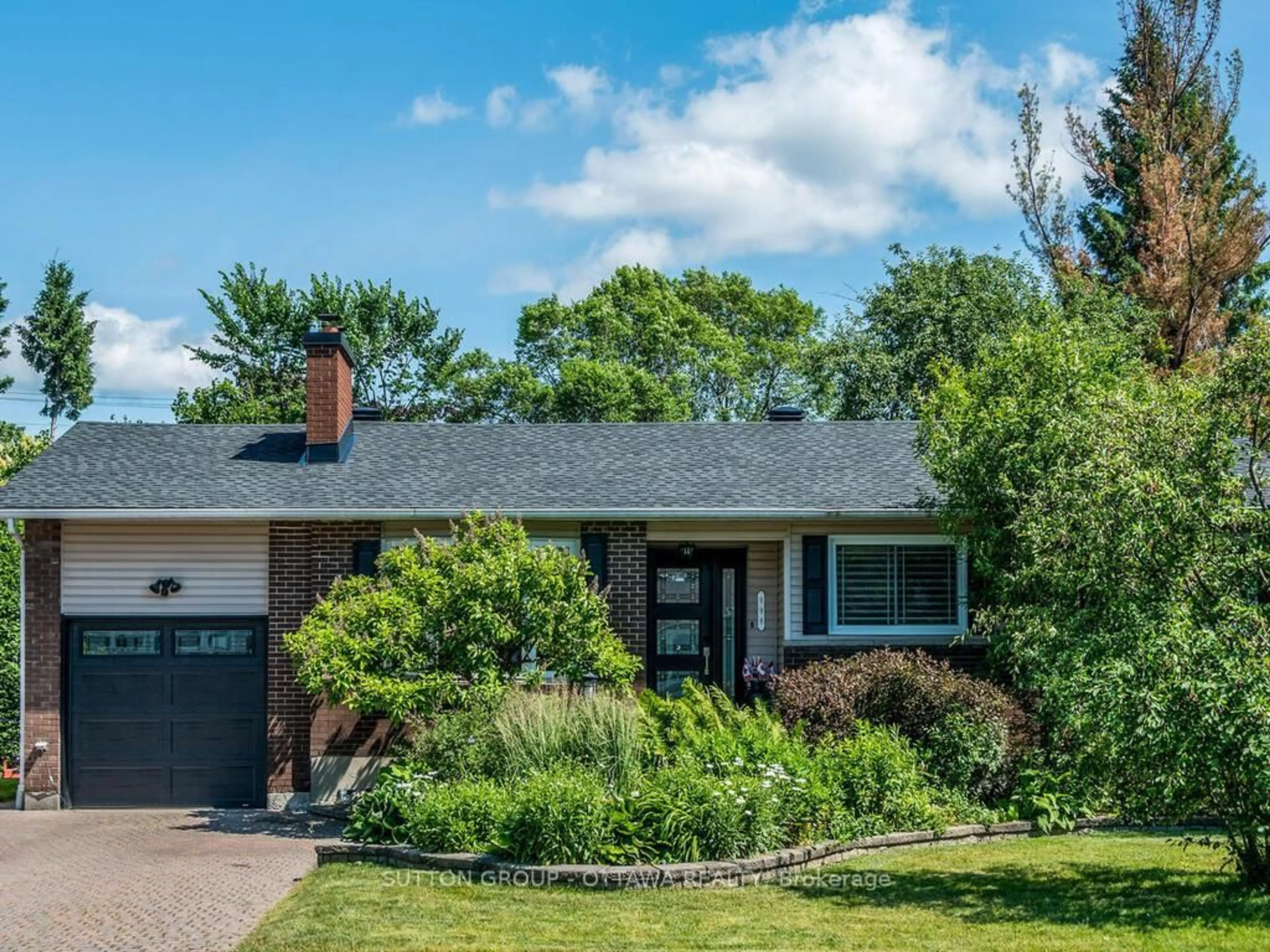Home with brick exterior material, street for 998 Harkness Ave, Ottawa Ontario K1V 6P2