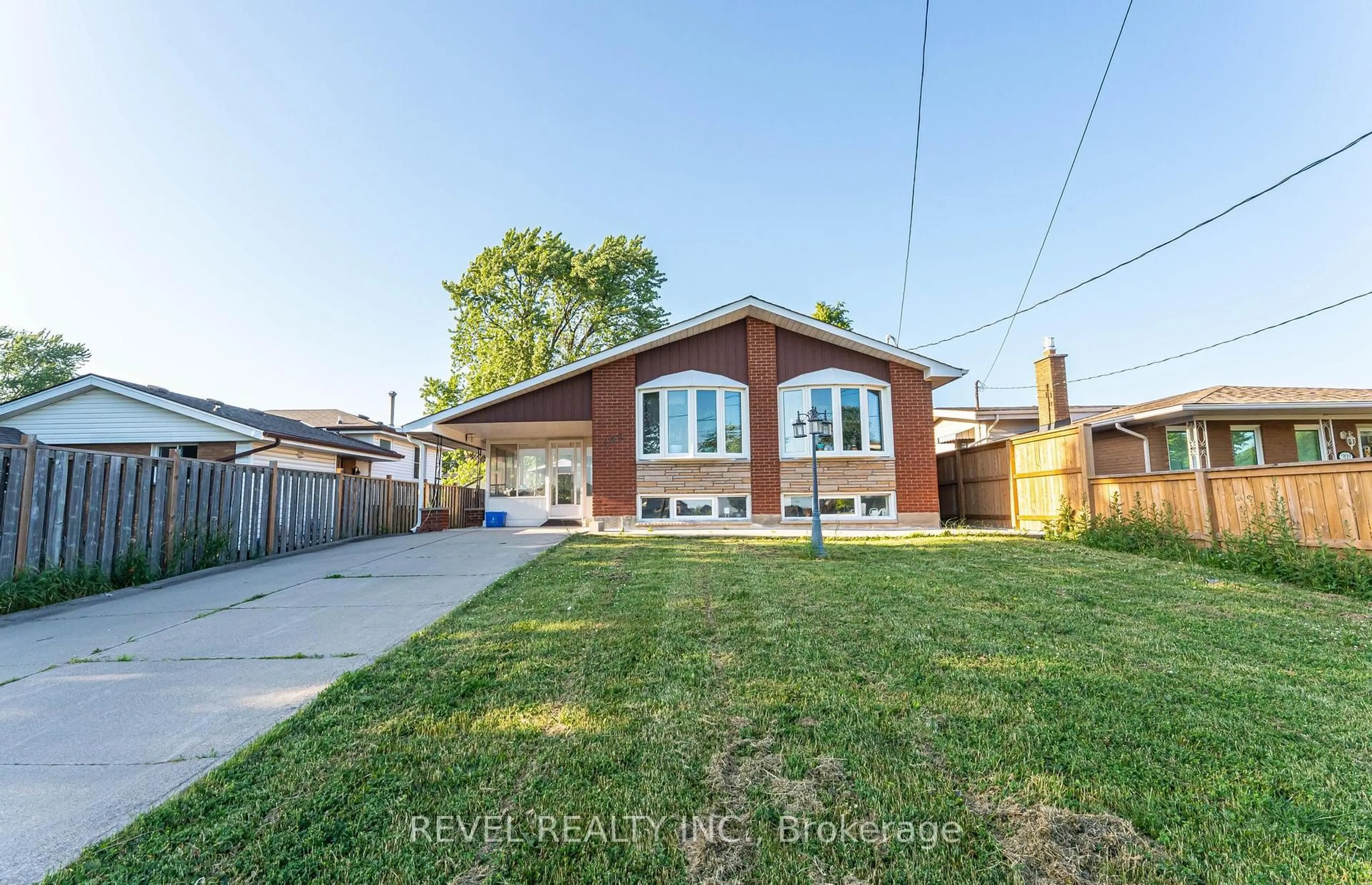 Home with brick exterior material, street for 198 Berko Ave, Hamilton Ontario L8V 2R5