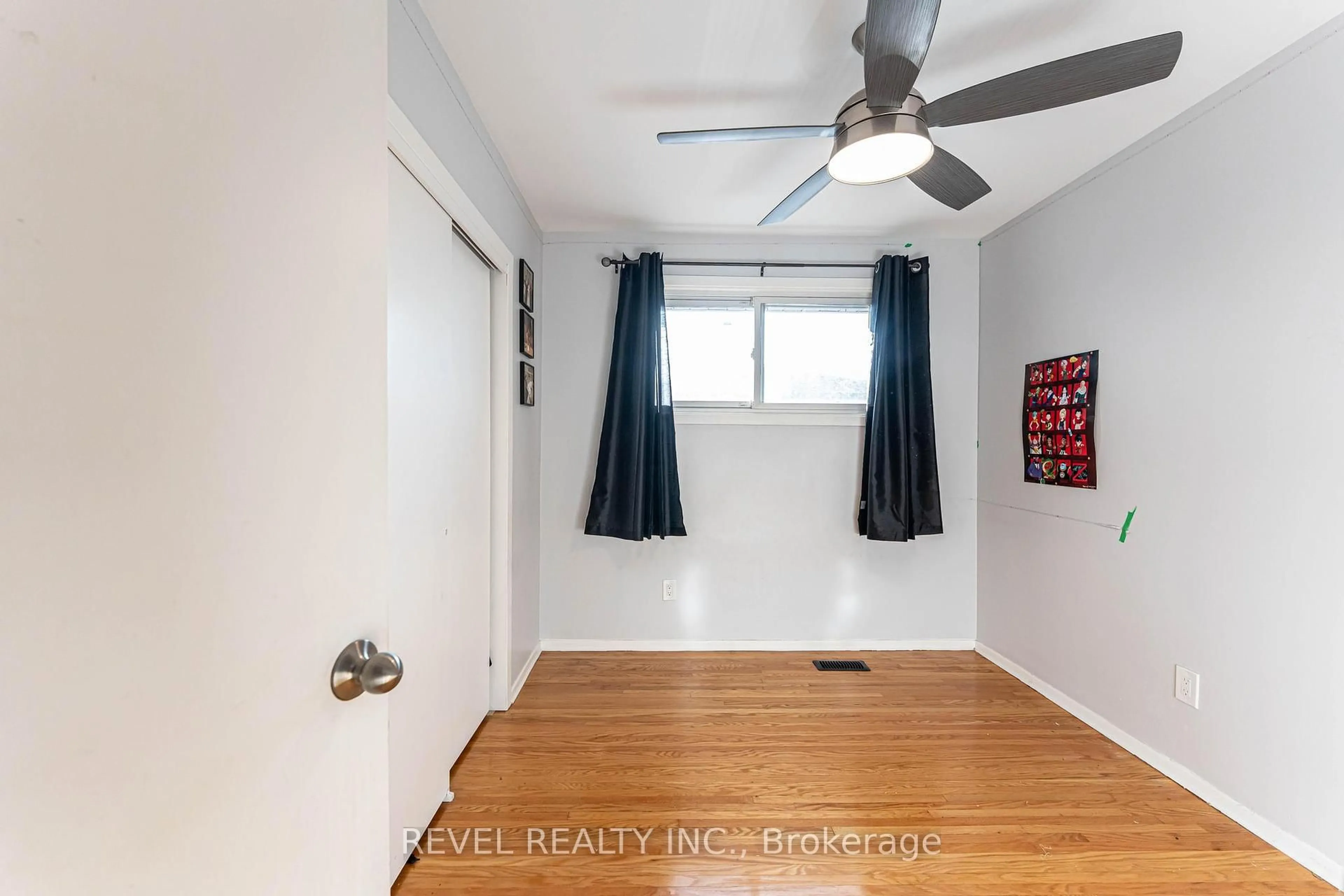 A pic of a room for 198 Berko Ave, Hamilton Ontario L8V 2R5