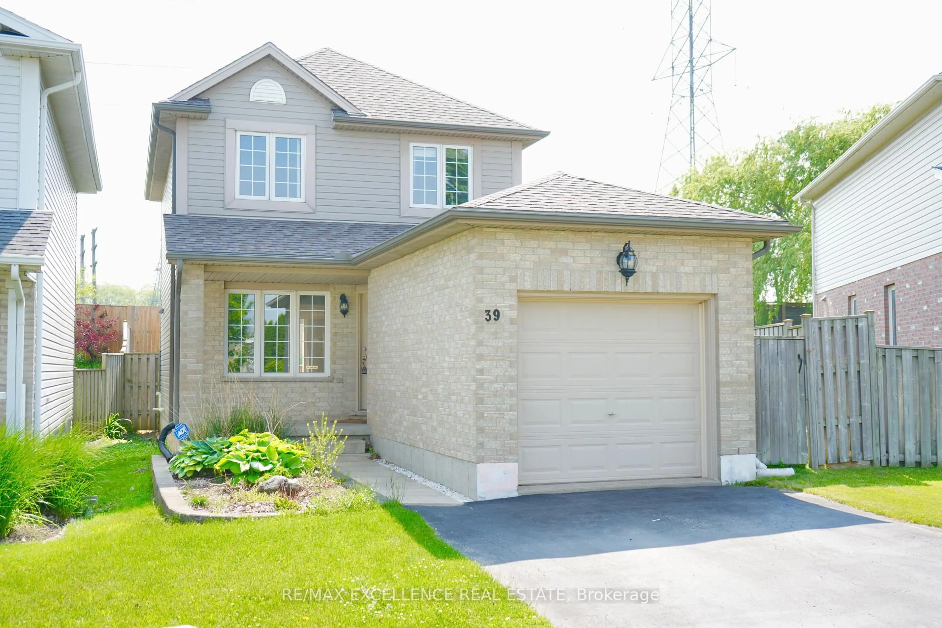 Home with brick exterior material, street for 39 PHAIR Cres, London South Ontario N5Z 5B5
