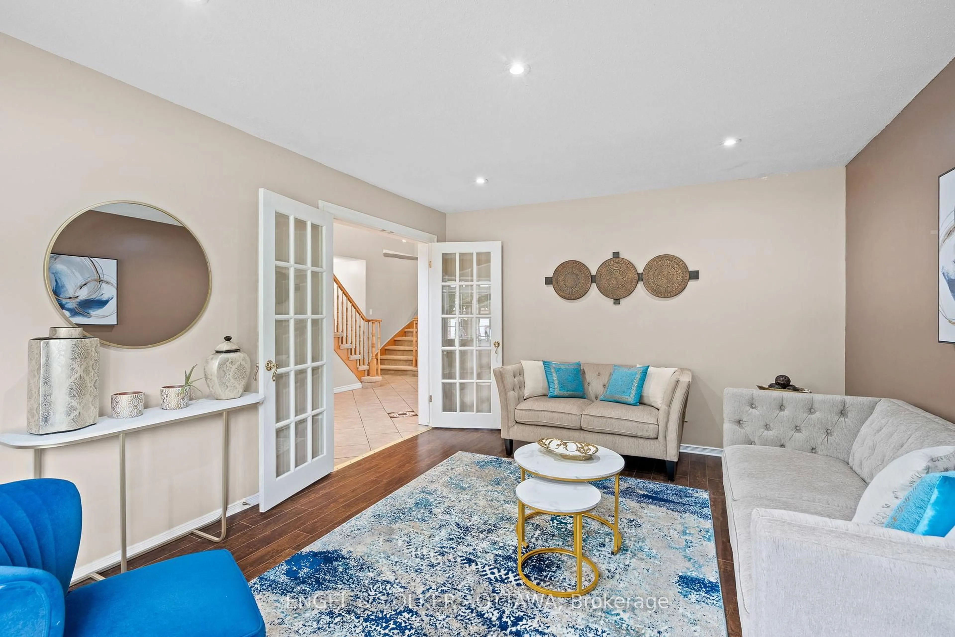Living room with furniture, unknown for 4 Collingwood Cres, Kanata Ontario K2K 2G6