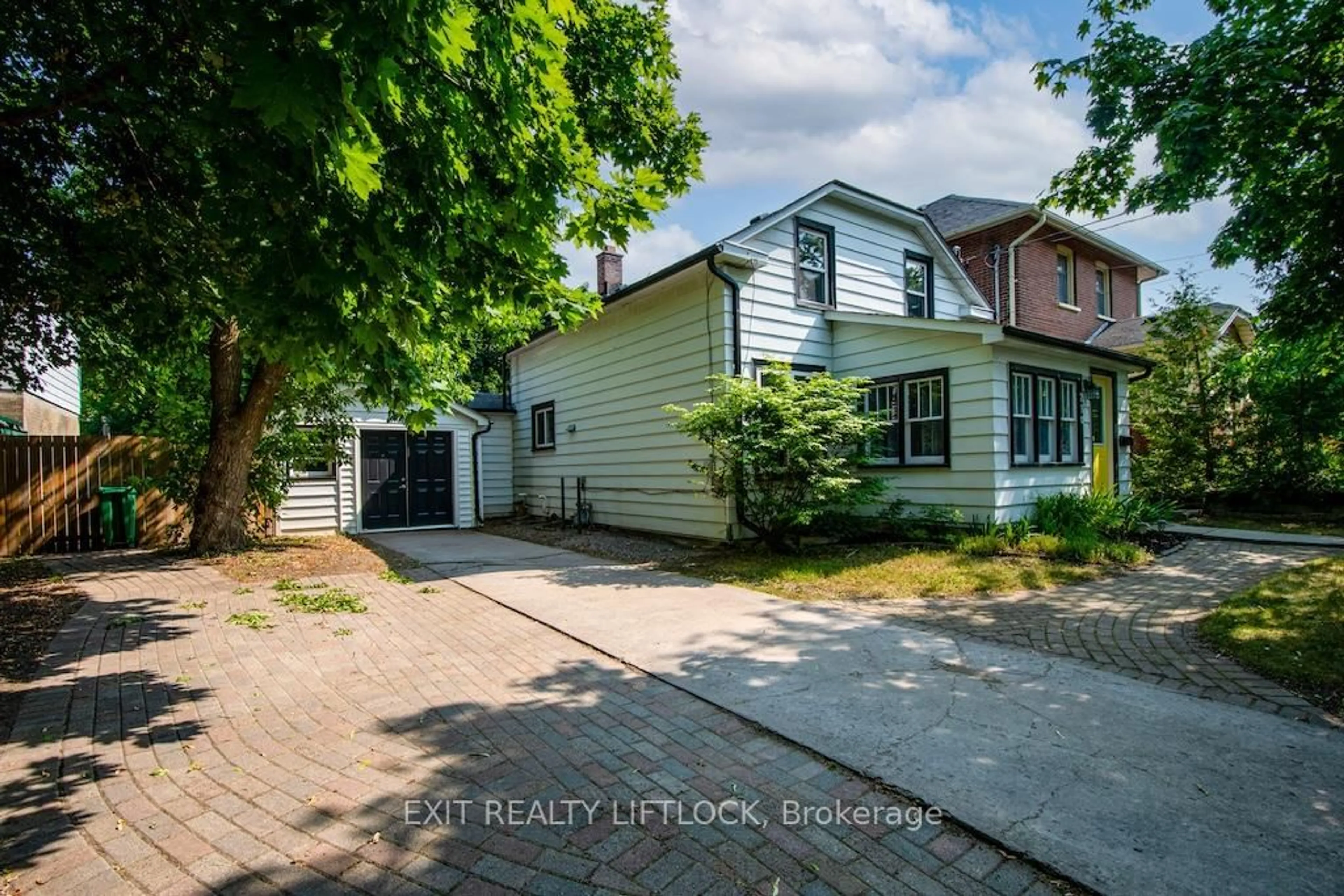 A pic from outside/outdoor area/front of a property/back of a property/a pic from drone, street for 210 Dublin St, Peterborough Central Ontario K9H 3B7