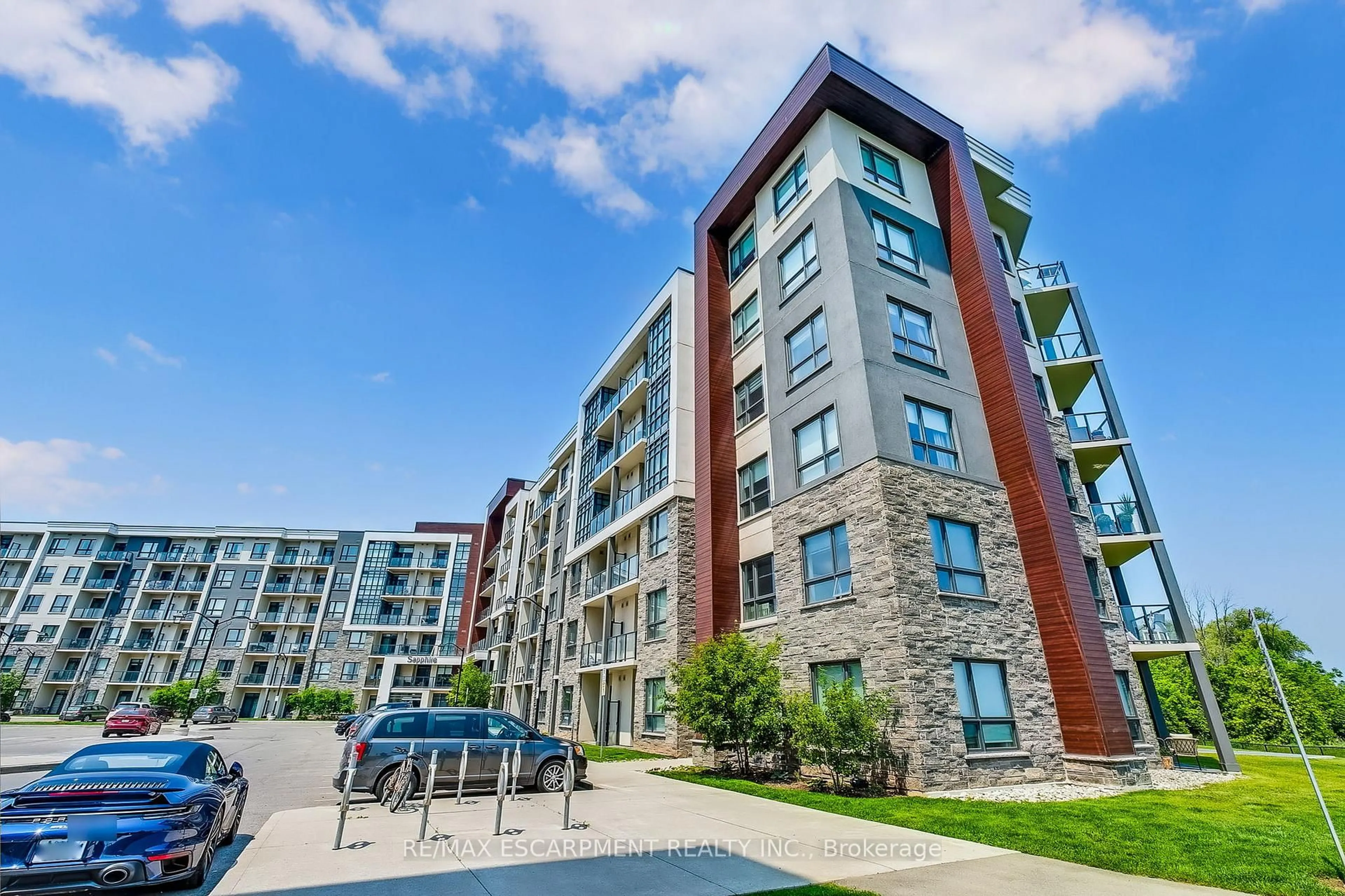 Patio, building for 125 Shoreview Pl #514, Hamilton Ontario L8E 0K3