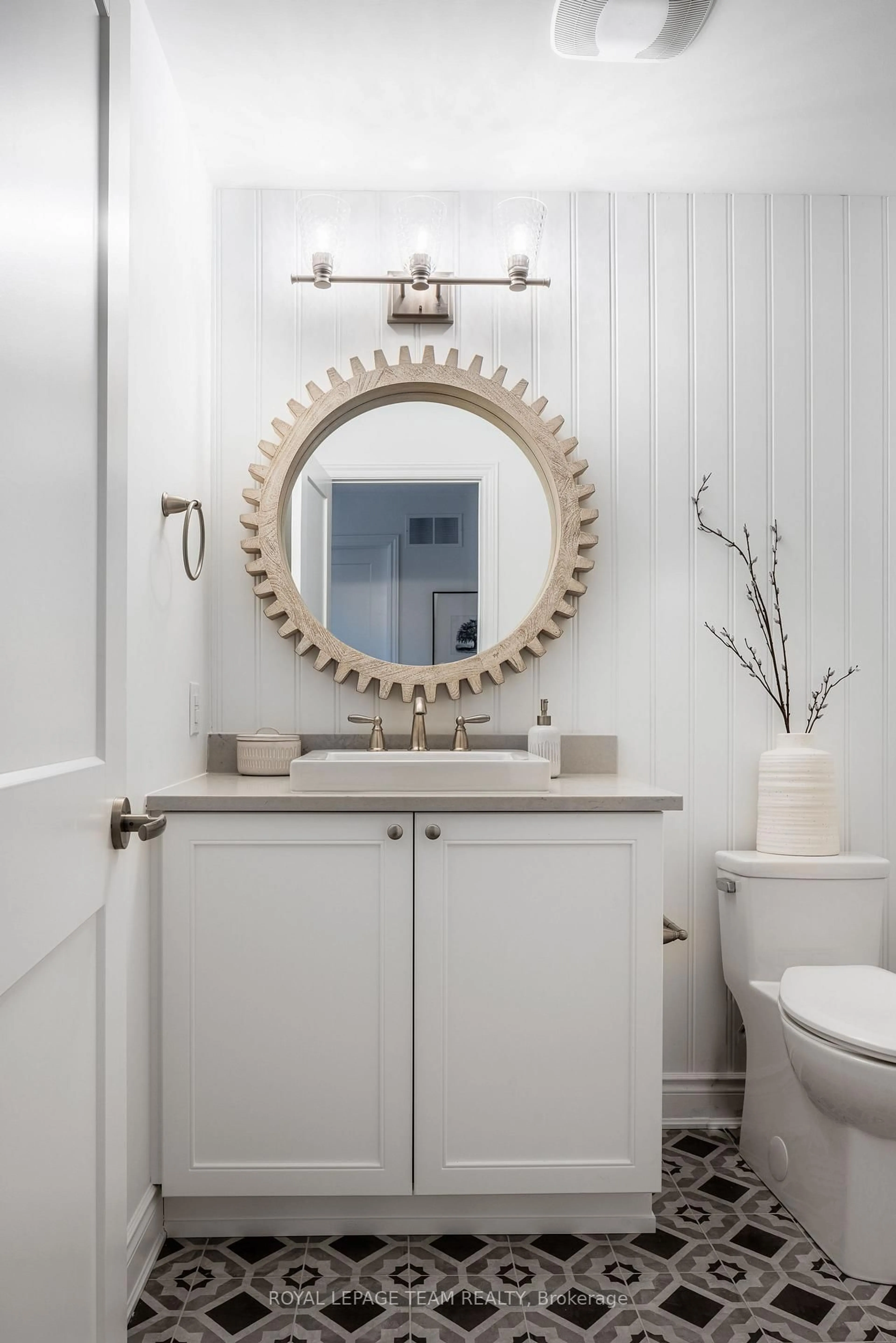 Contemporary bathroom, ceramic/tile floor for 496 Patrick St, North Grenville Ontario K0G 1J0