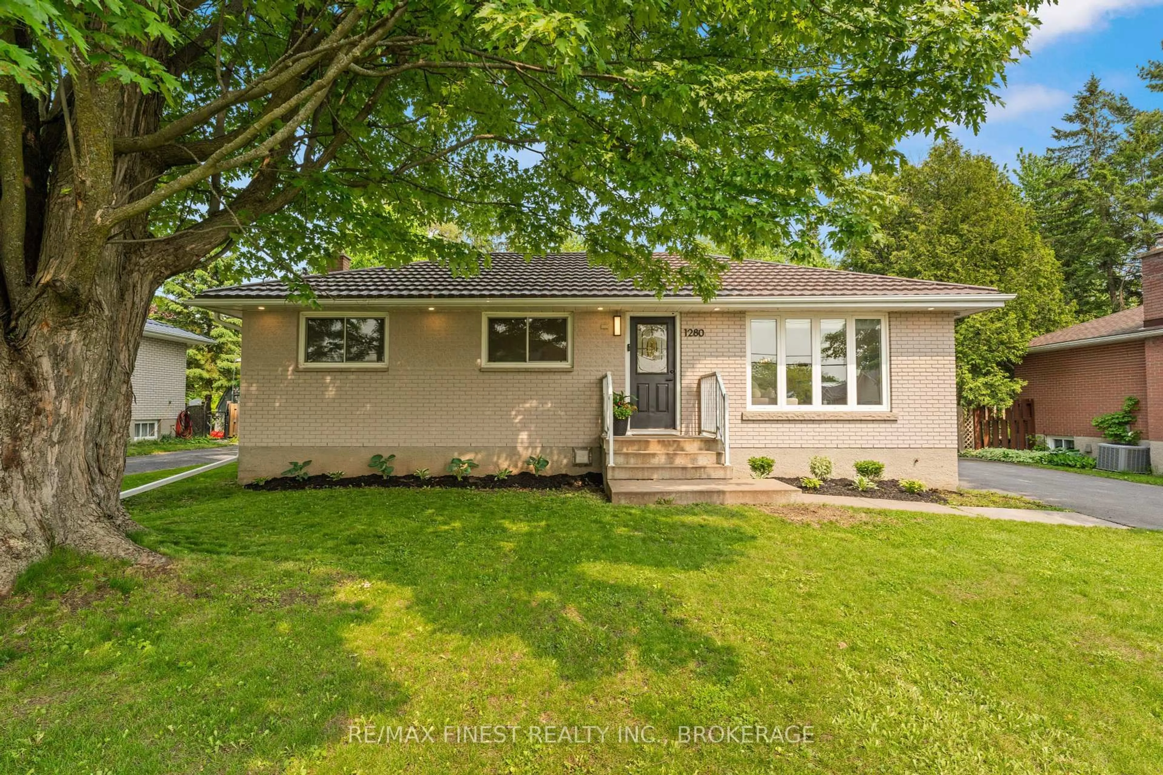Home with vinyl exterior material, street for 1280 Westbrook Rd, Kingston Ontario K7P 0N6