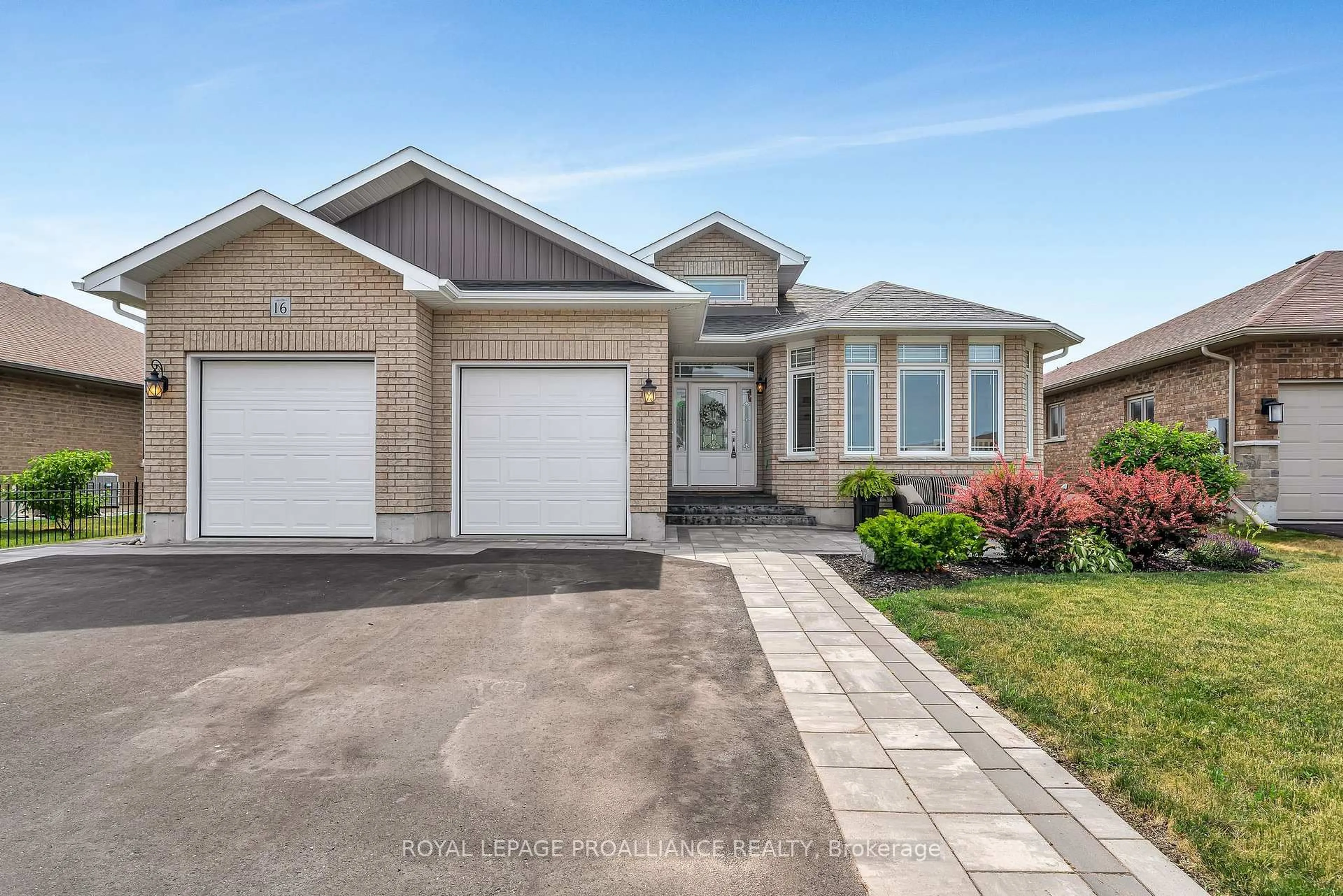 Home with vinyl exterior material, street for 16 Hummingbird Dr, Belleville Ontario K8N 0H7