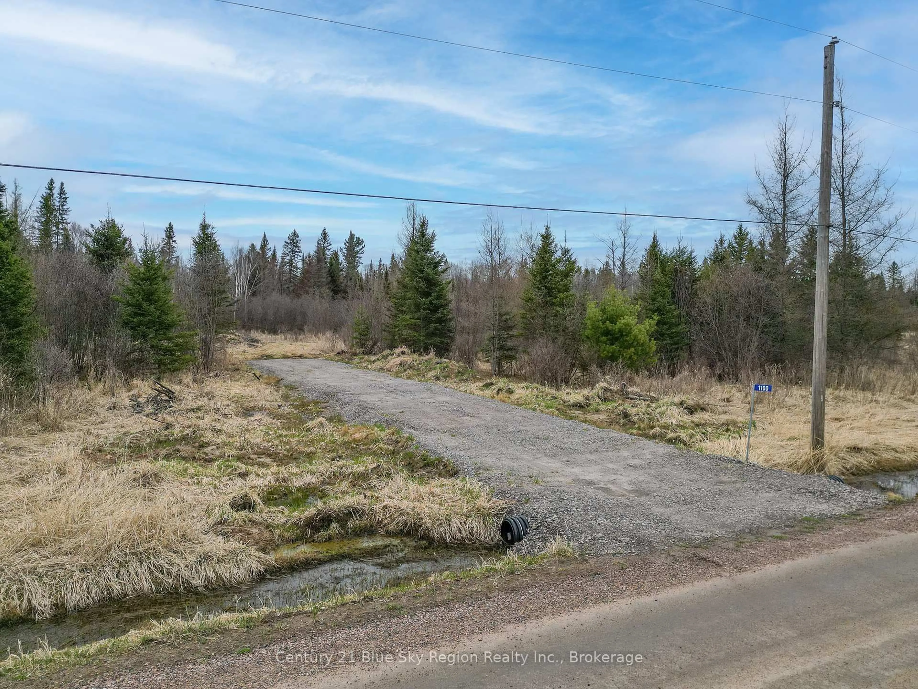 A pic from outside/outdoor area/front of a property/back of a property/a pic from drone, forest/trees view for 285C Ruston Rd, Nipissing Ontario P0H 1H0