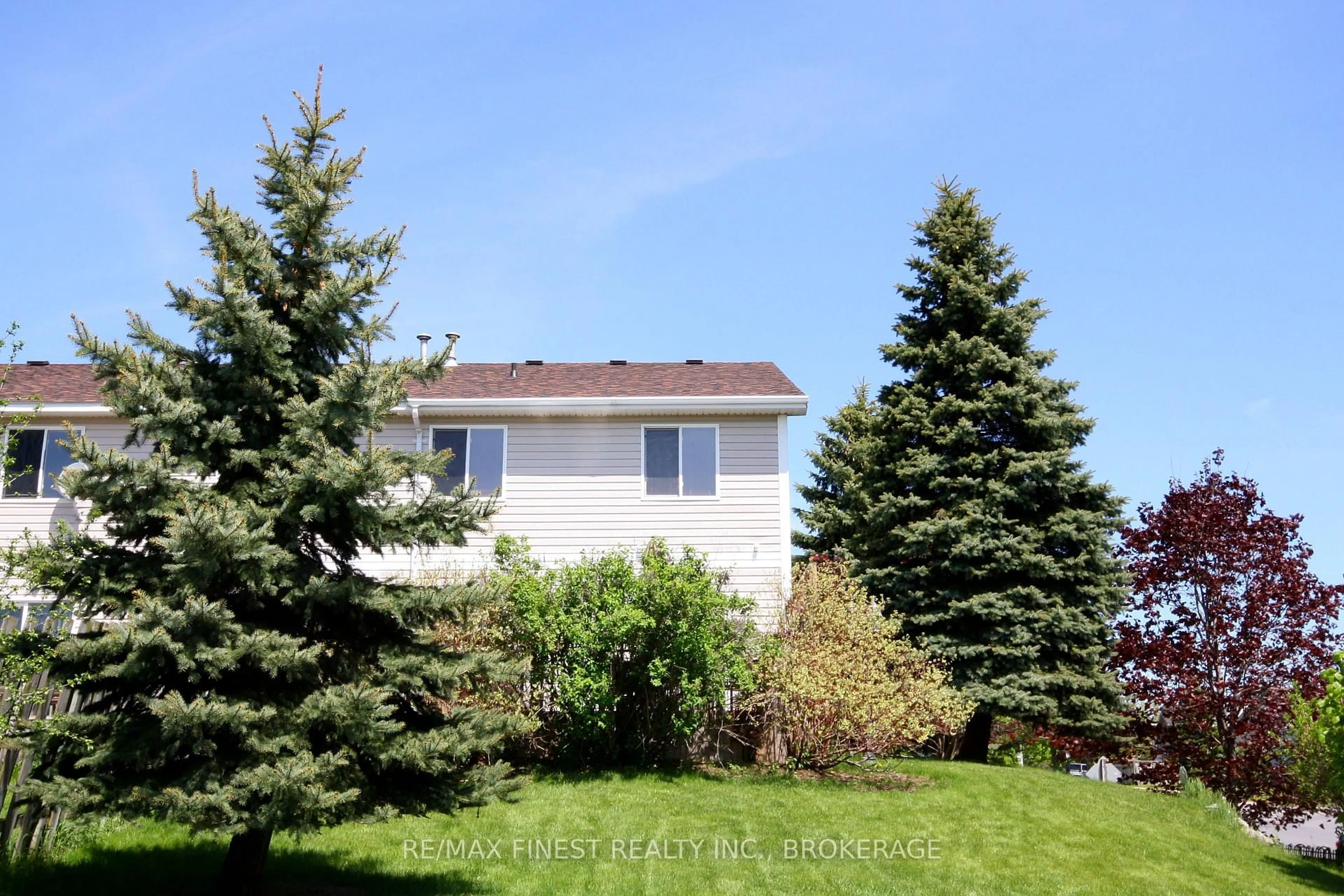 Home with vinyl exterior material, unknown for 505 Farnham Crt, Kingston Ontario K7P 0L8