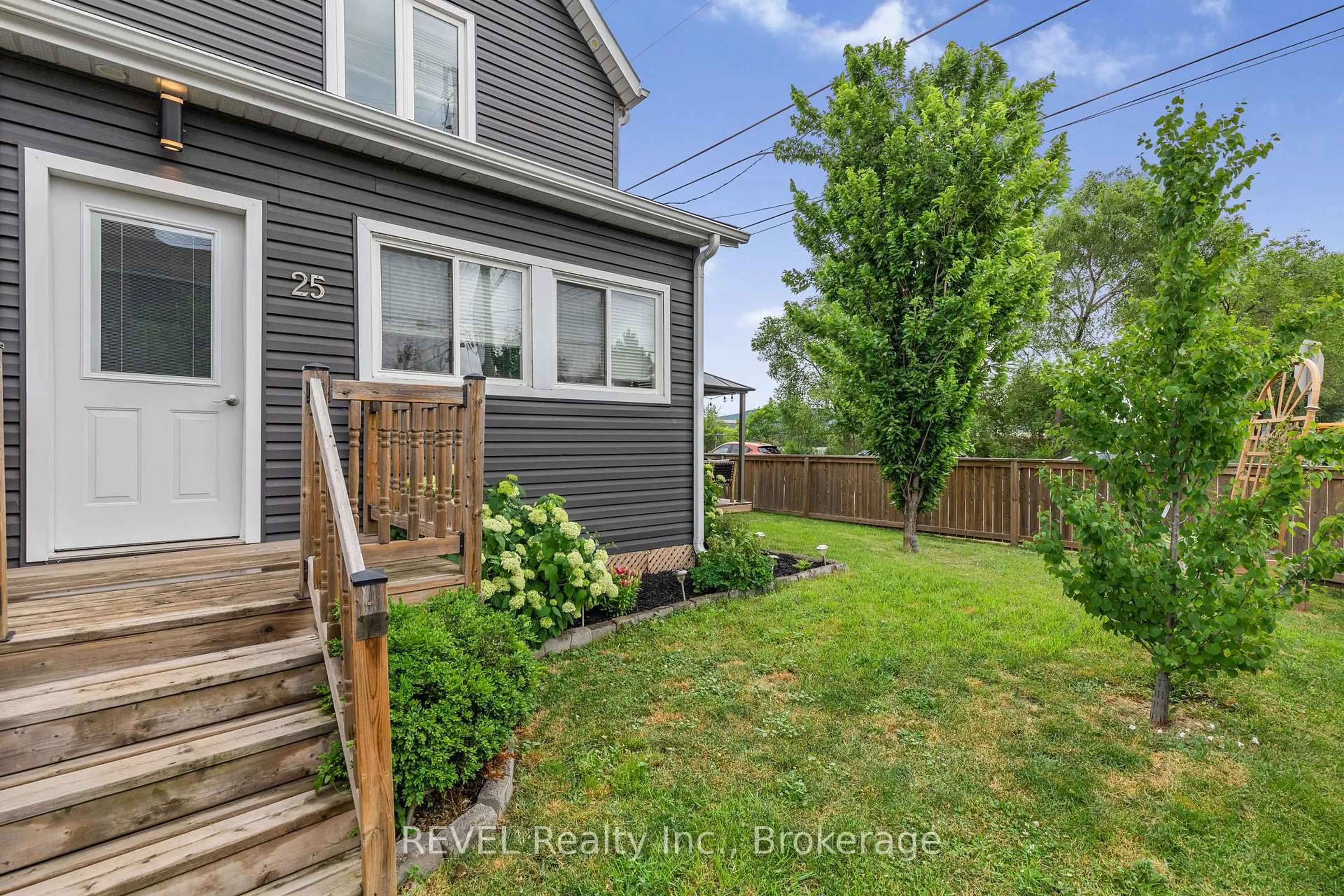 Unknown for 25 Land St, Hamilton Ontario L8L 4L1
