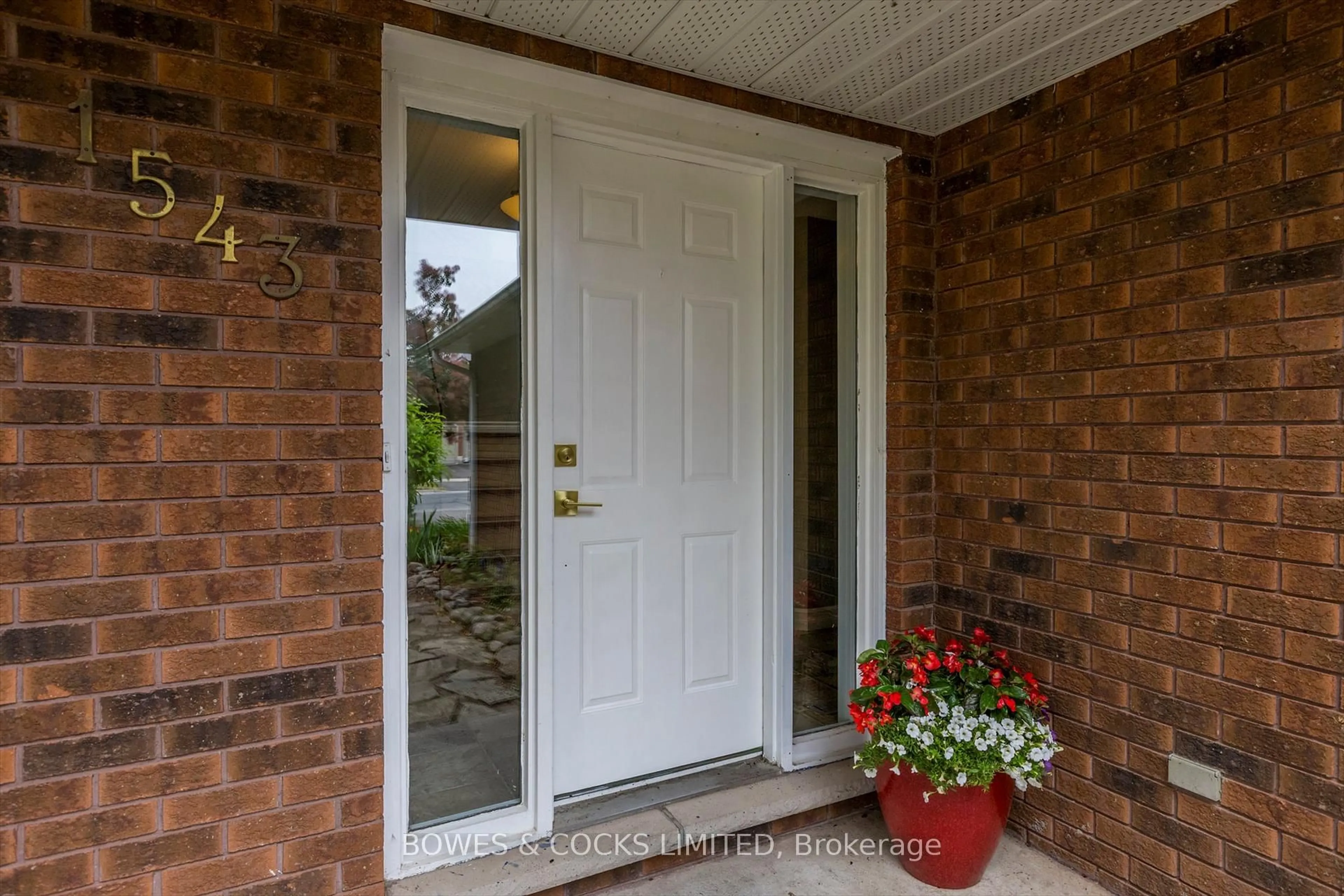 Indoor entryway for 1543 Scollard Cres, Peterborough East Ontario K9H 7L1