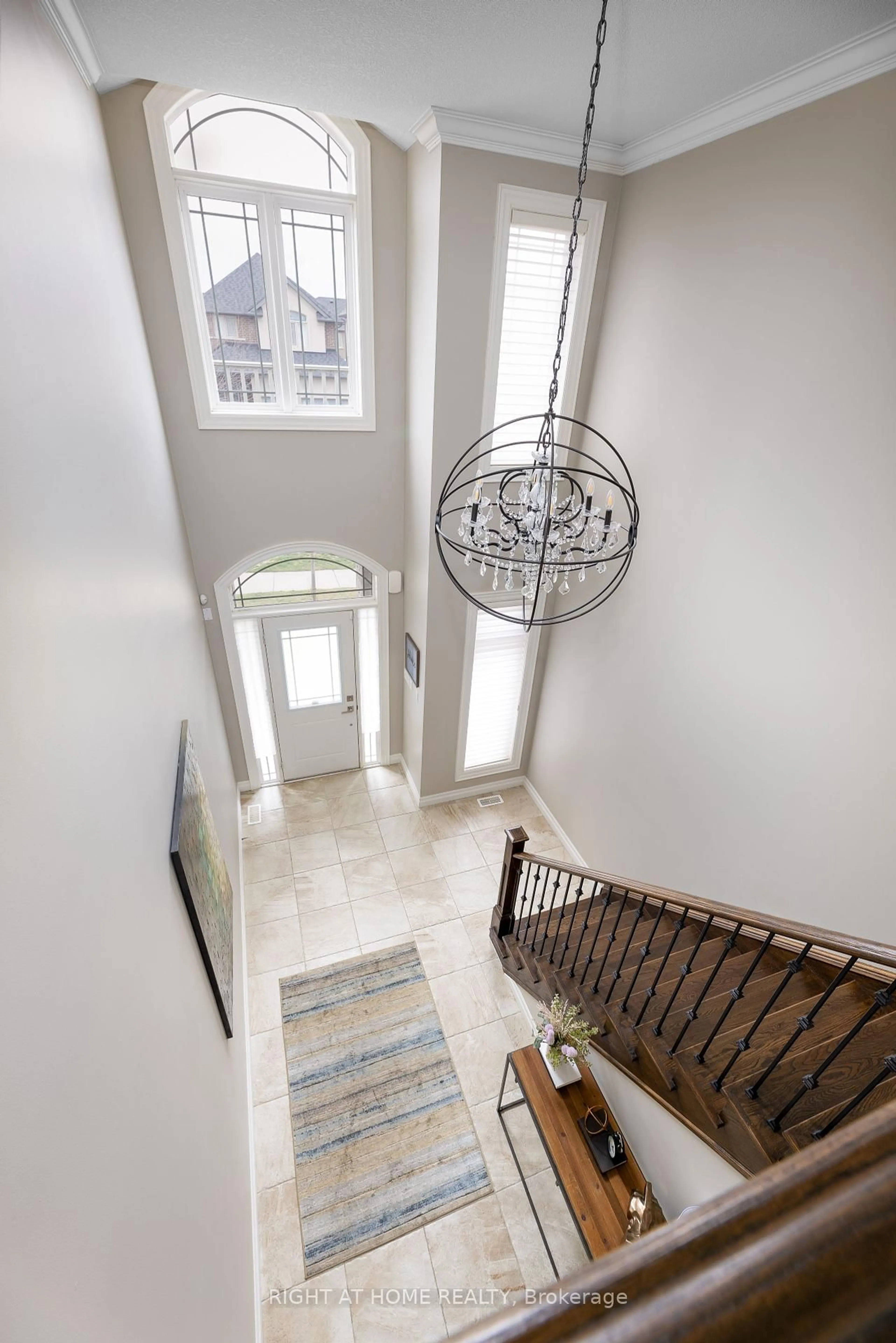 Indoor entryway for 64 Winslow Way, Hamilton Ontario L8J 0G9