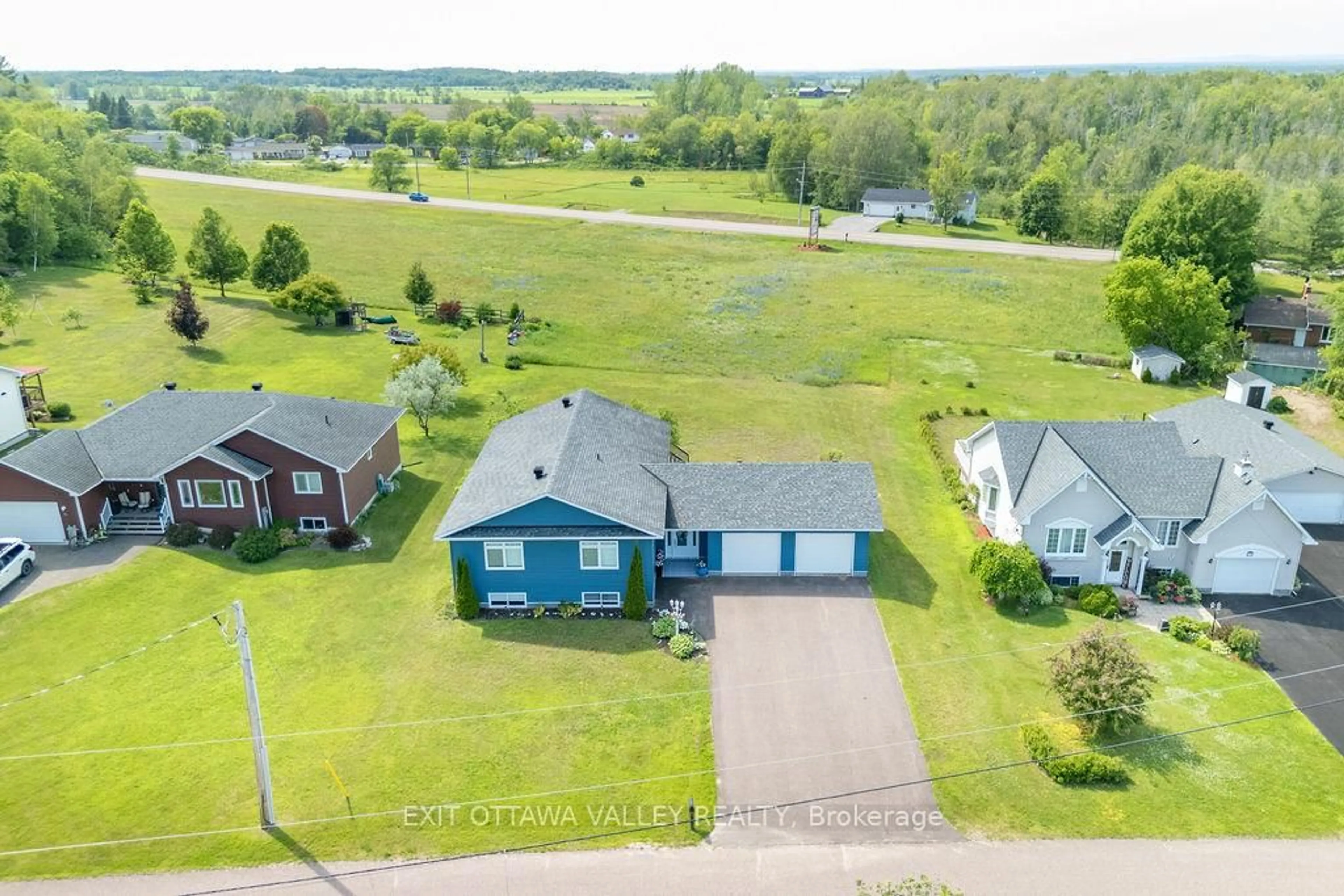 A pic from outside/outdoor area/front of a property/back of a property/a pic from drone, water/lake/river/ocean view for 12 Jamieson Cres, Beachburg Ontario K0J 1C0
