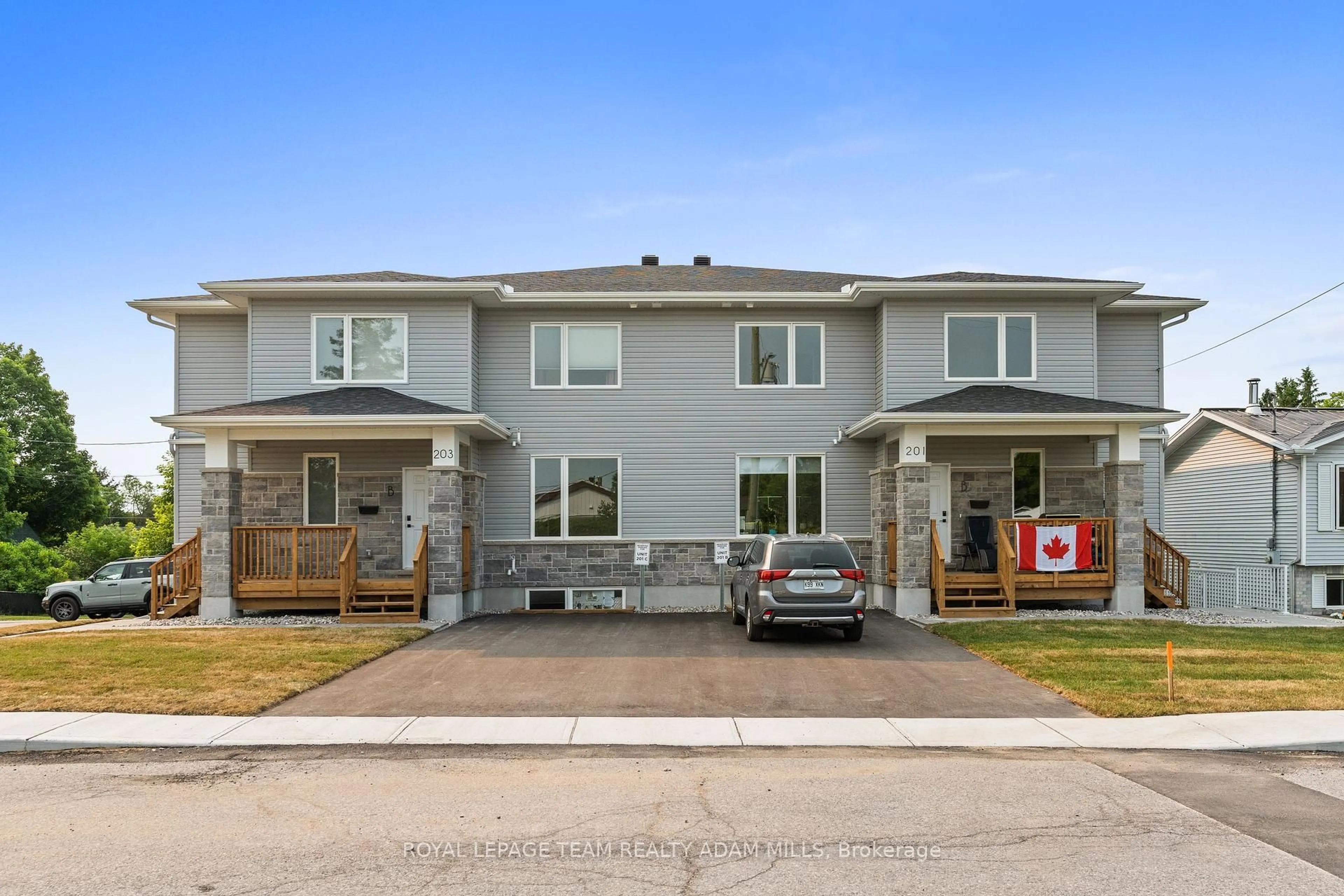 Unknown for 201-203 Teskey St, Almonte Ontario K0A 1A0