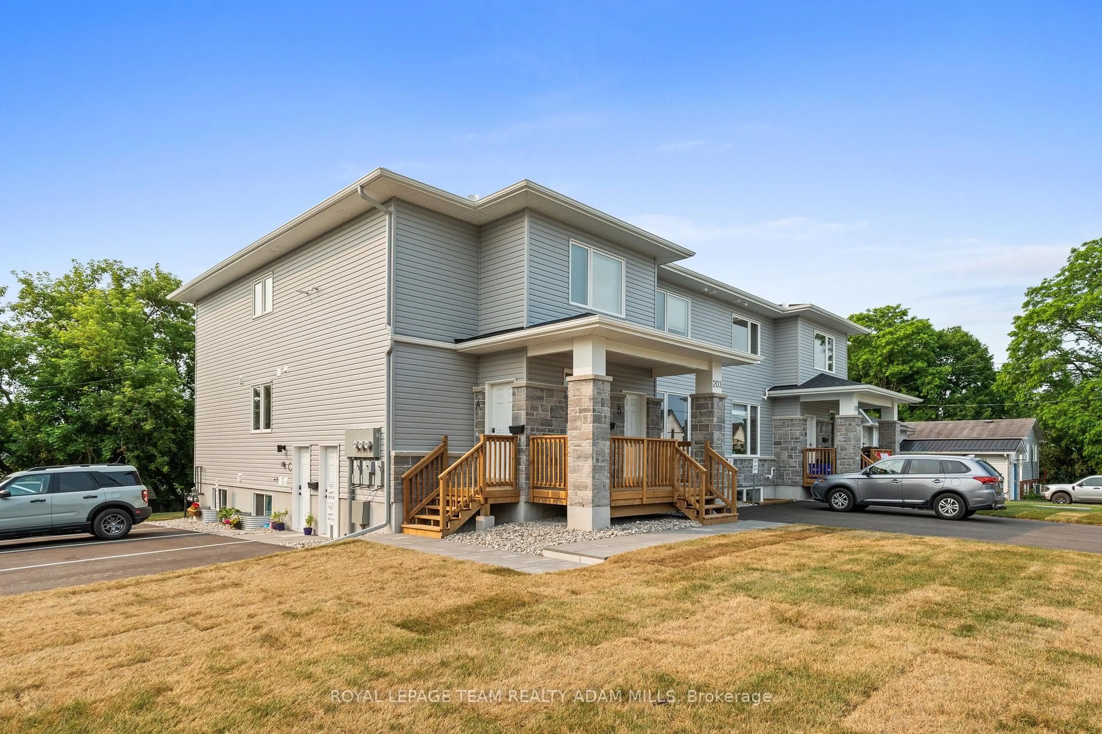 Unknown for 201-203 Teskey St, Almonte Ontario K0A 1A0