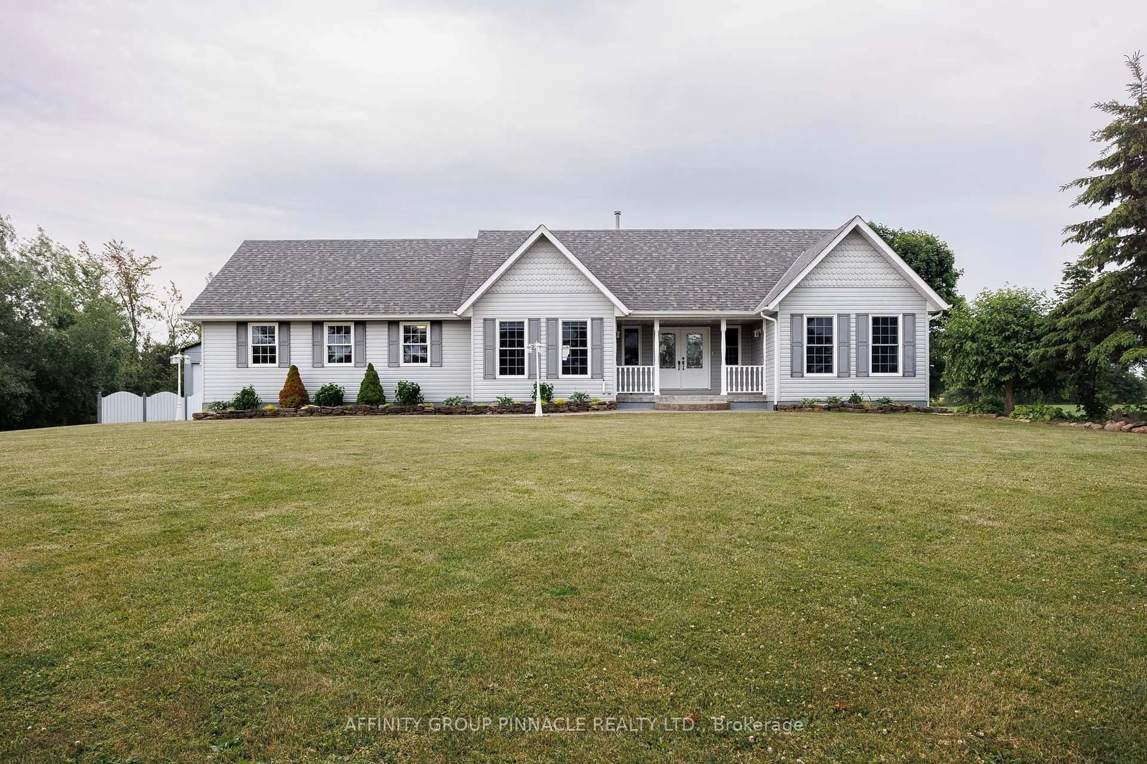 Home with vinyl exterior material, unknown for 1042 Skyline Rd, Kawartha Lakes Ontario K0M 2M0