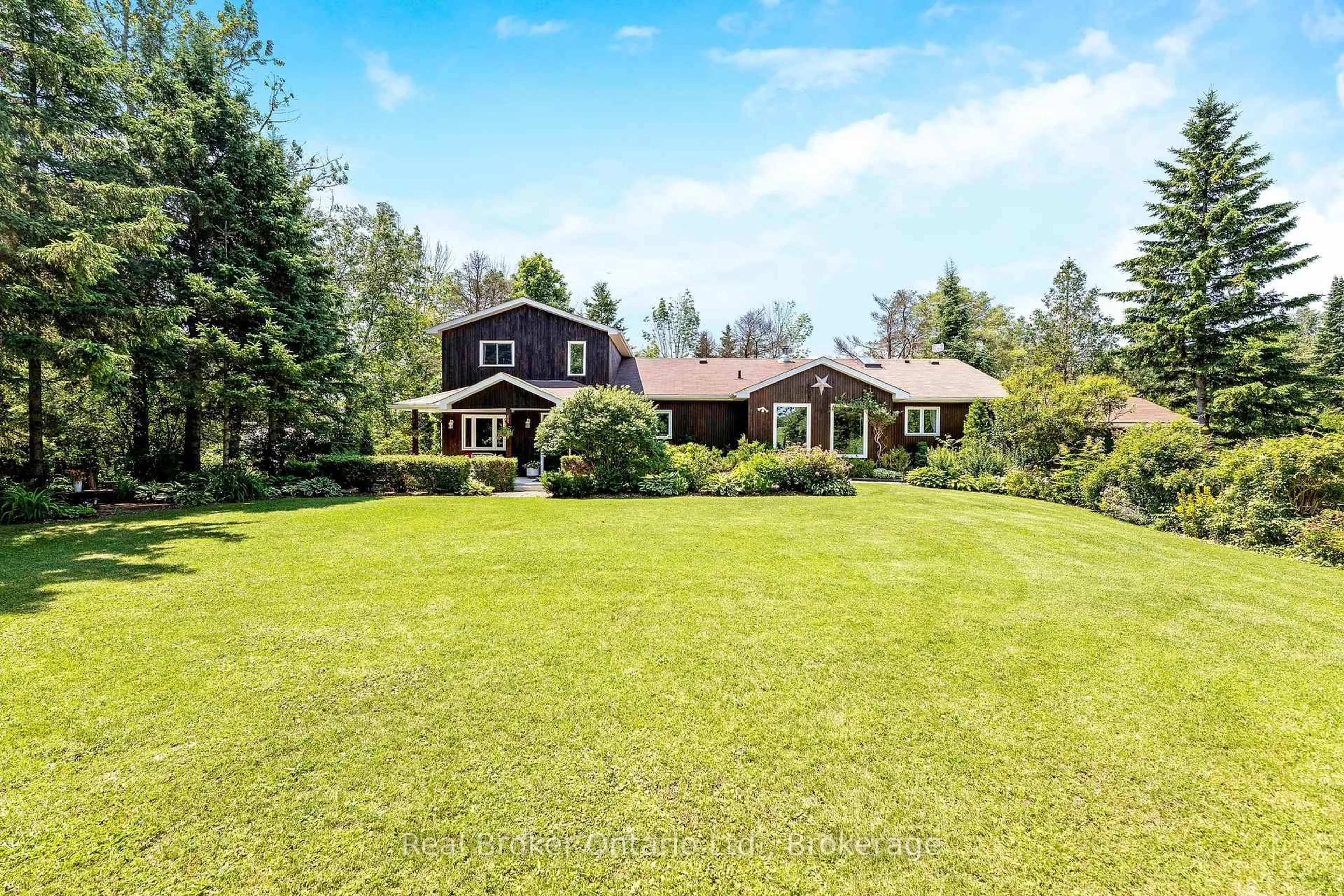 A pic from outside/outdoor area/front of a property/back of a property/a pic from drone, unknown for 6024 Fourth Line, Erin Ontario L0N 1N0