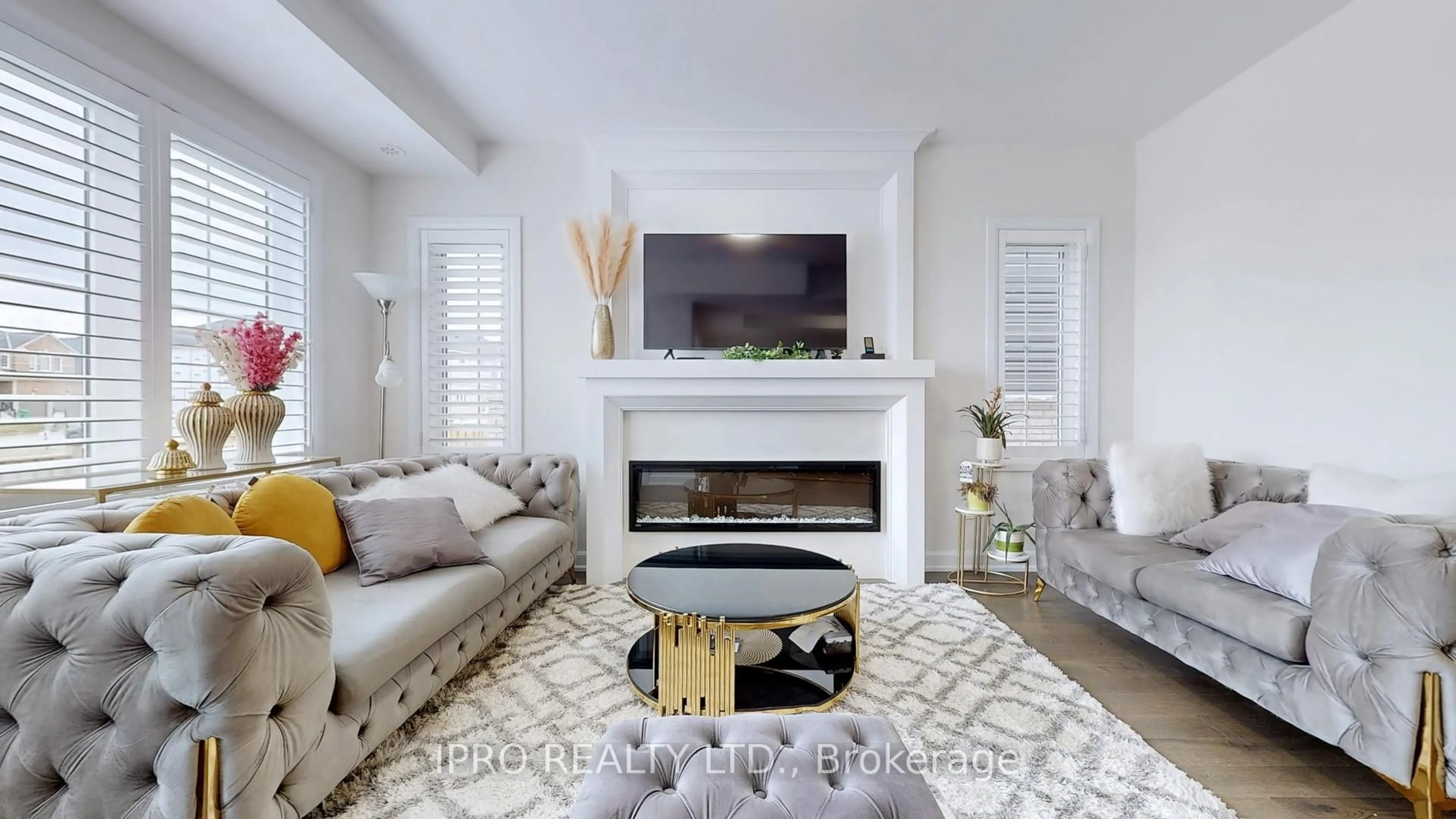 Living room with furniture, unknown for 949 Bamford Terr, Peterborough North Ontario K9K 0H1