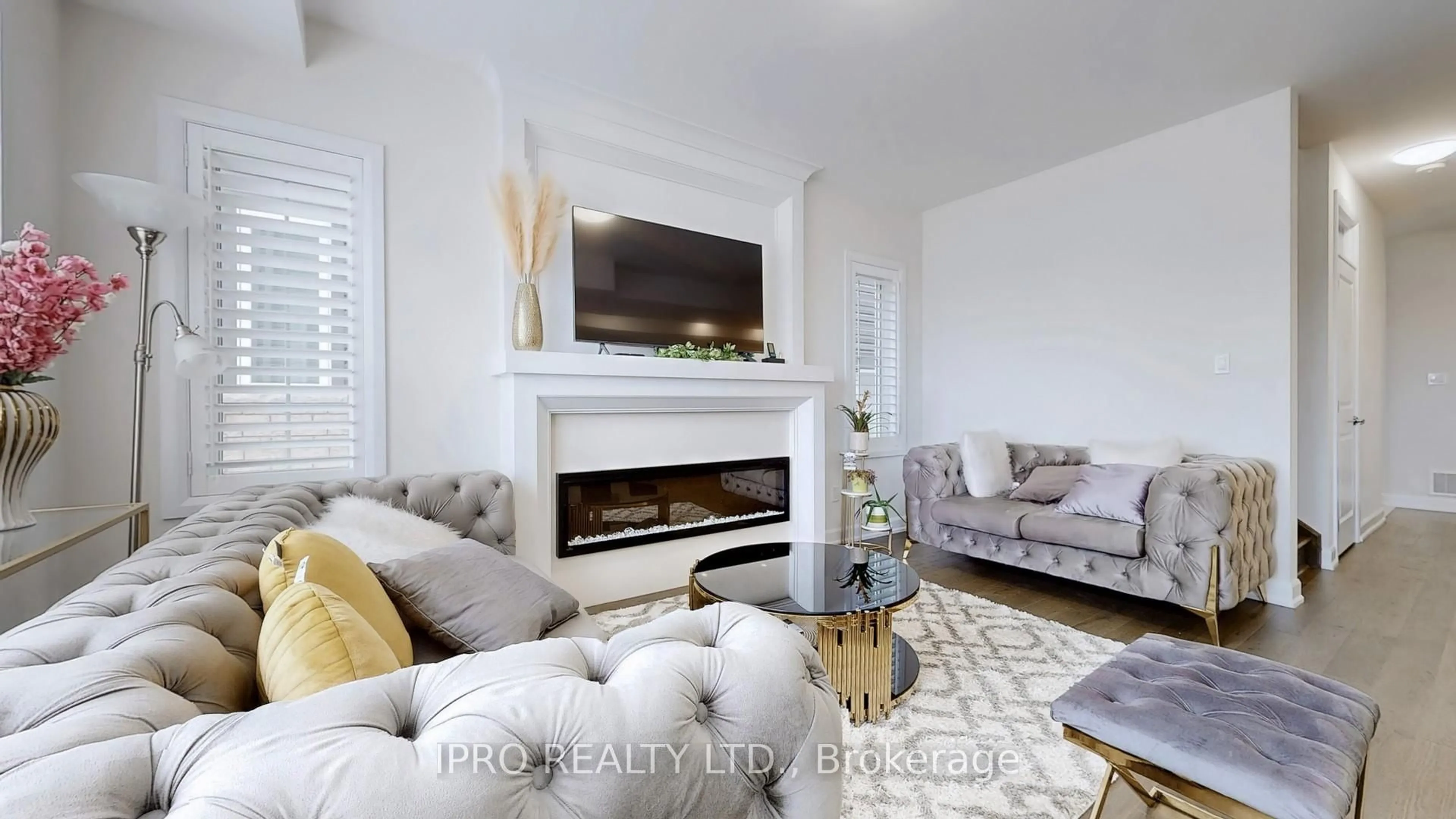 Living room with furniture, unknown for 949 Bamford Terr, Peterborough North Ontario K9K 0H1