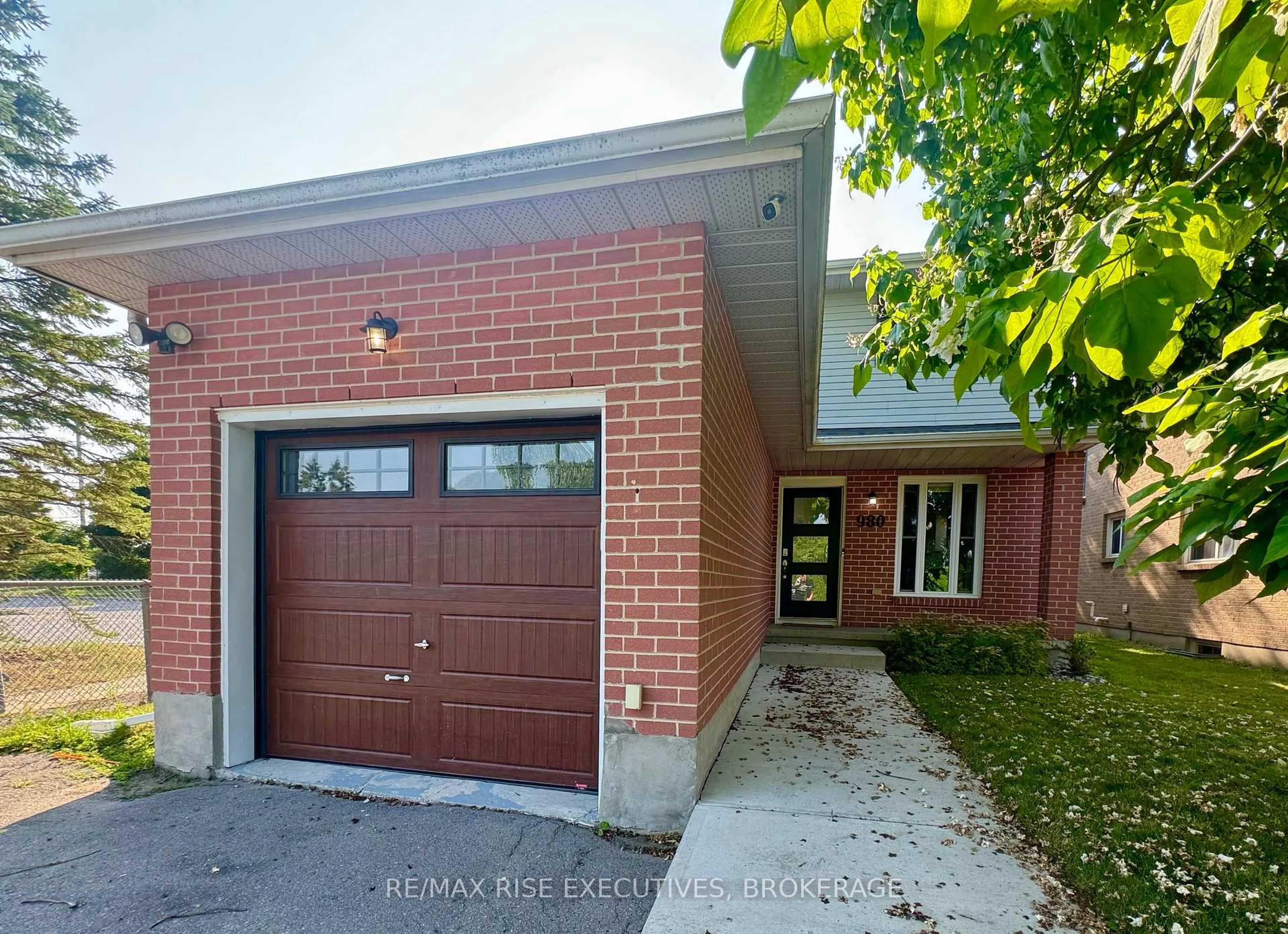 Home with brick exterior material, street for 980 Heaton Rd, Kingston Ontario K7P 1Y7