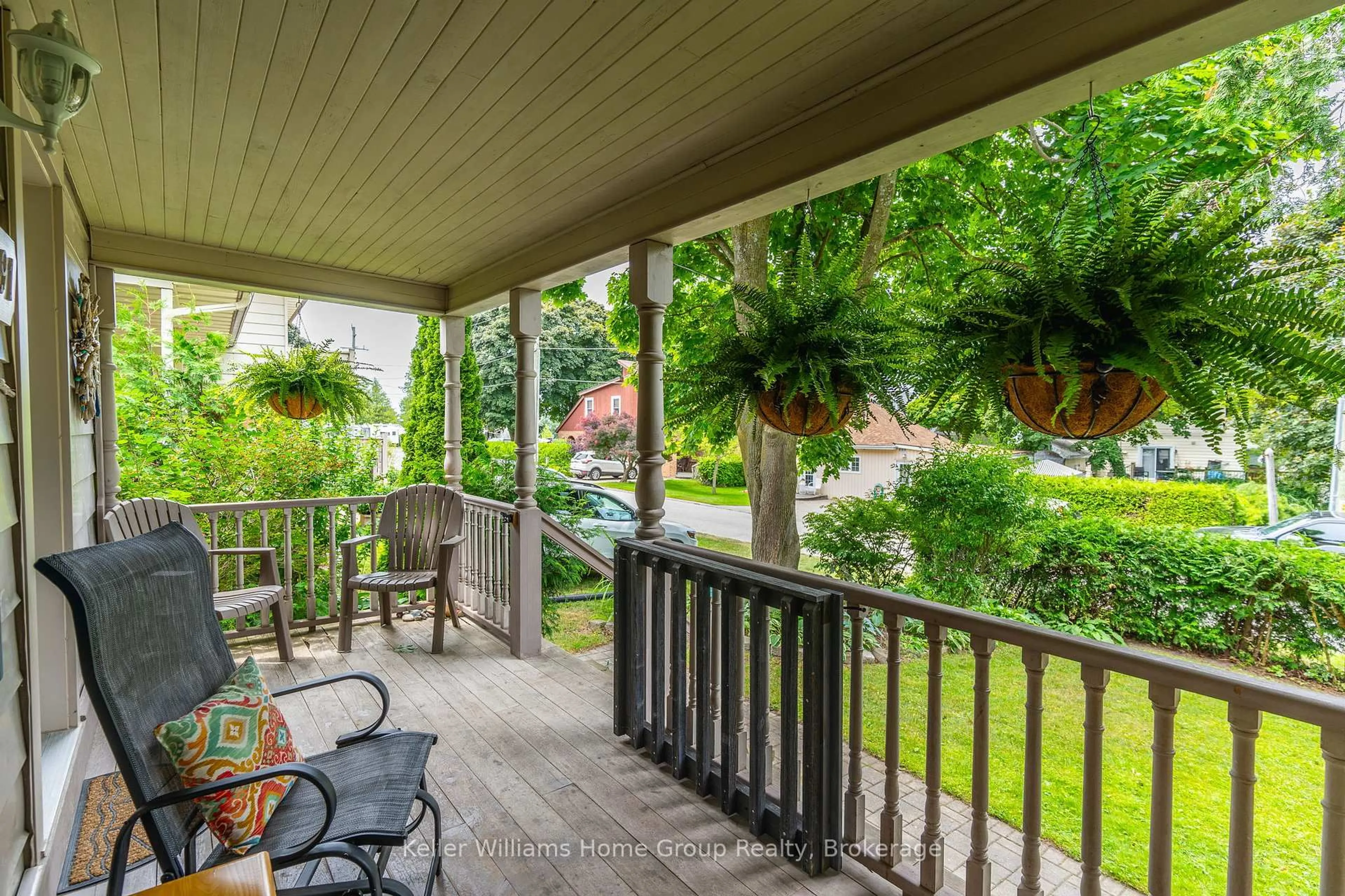 Patio, street for 891 Mcdonald Ave, Kincardine Ontario N2Z 1A5