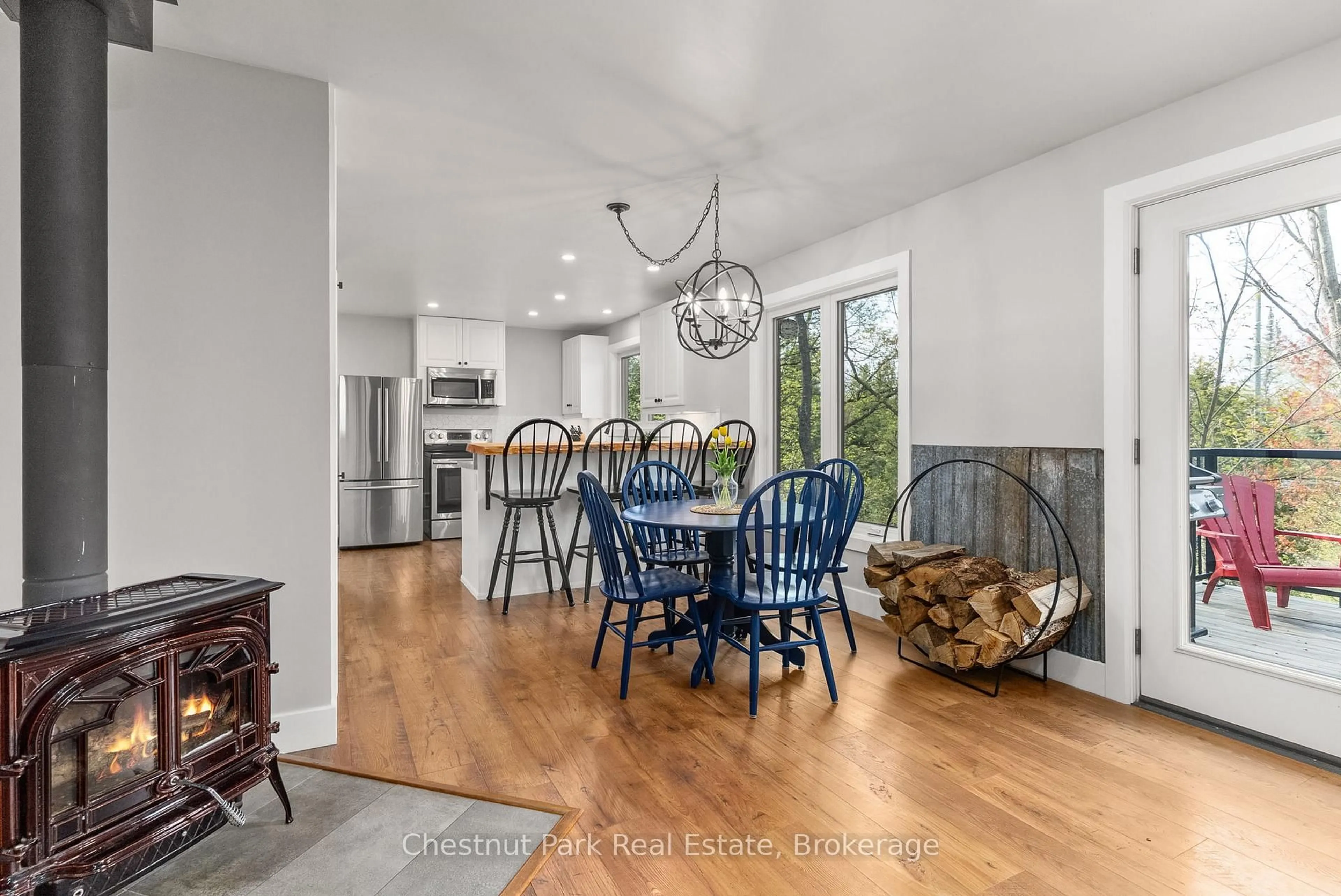 Open concept kitchen, unknown for 1205 Old Muskoka Rd, Huntsville Ontario P0B 1M0