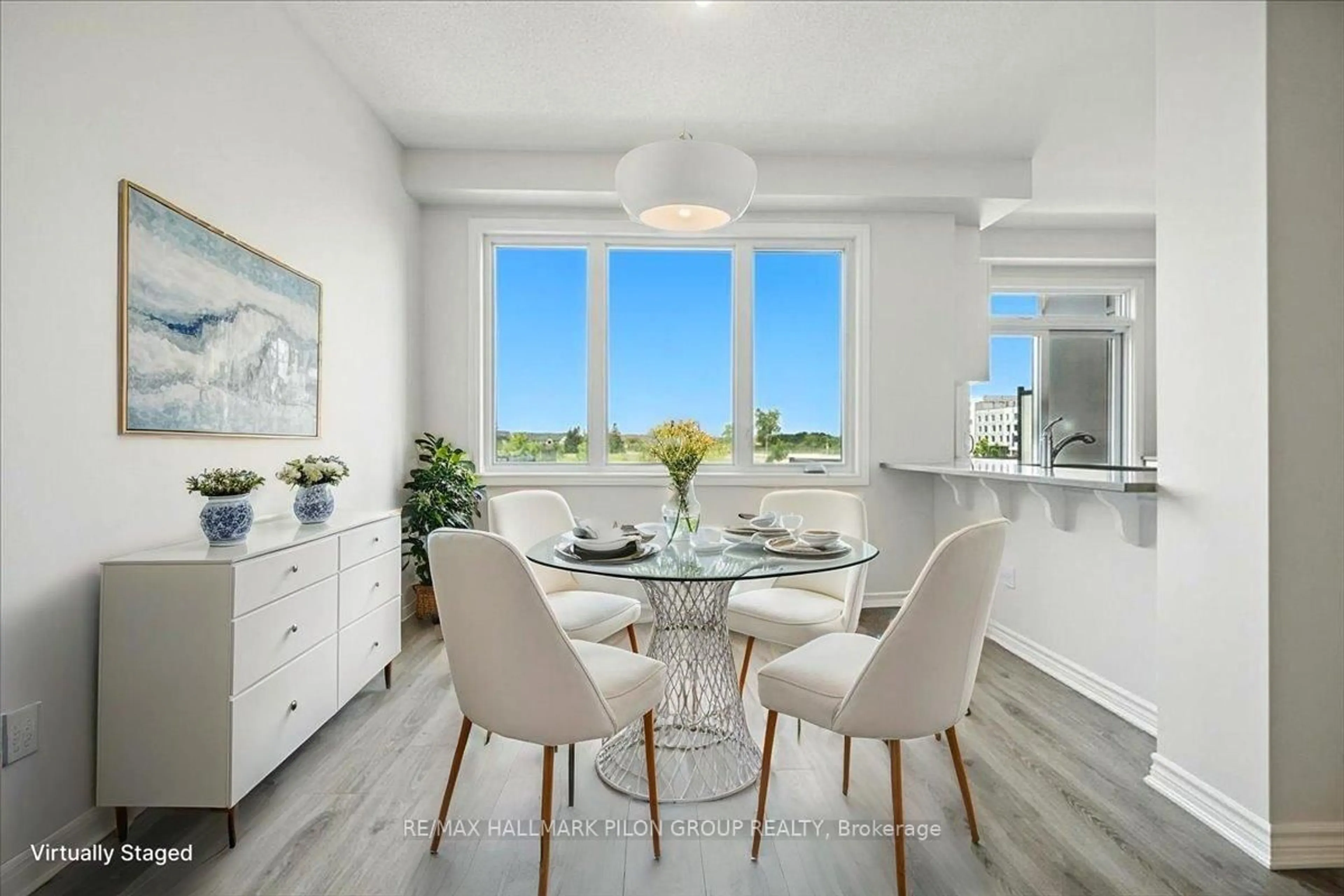 Dining room, ceramic/tile floor for 233 Squadron Cres, Ottawa Ontario K1K 5A4