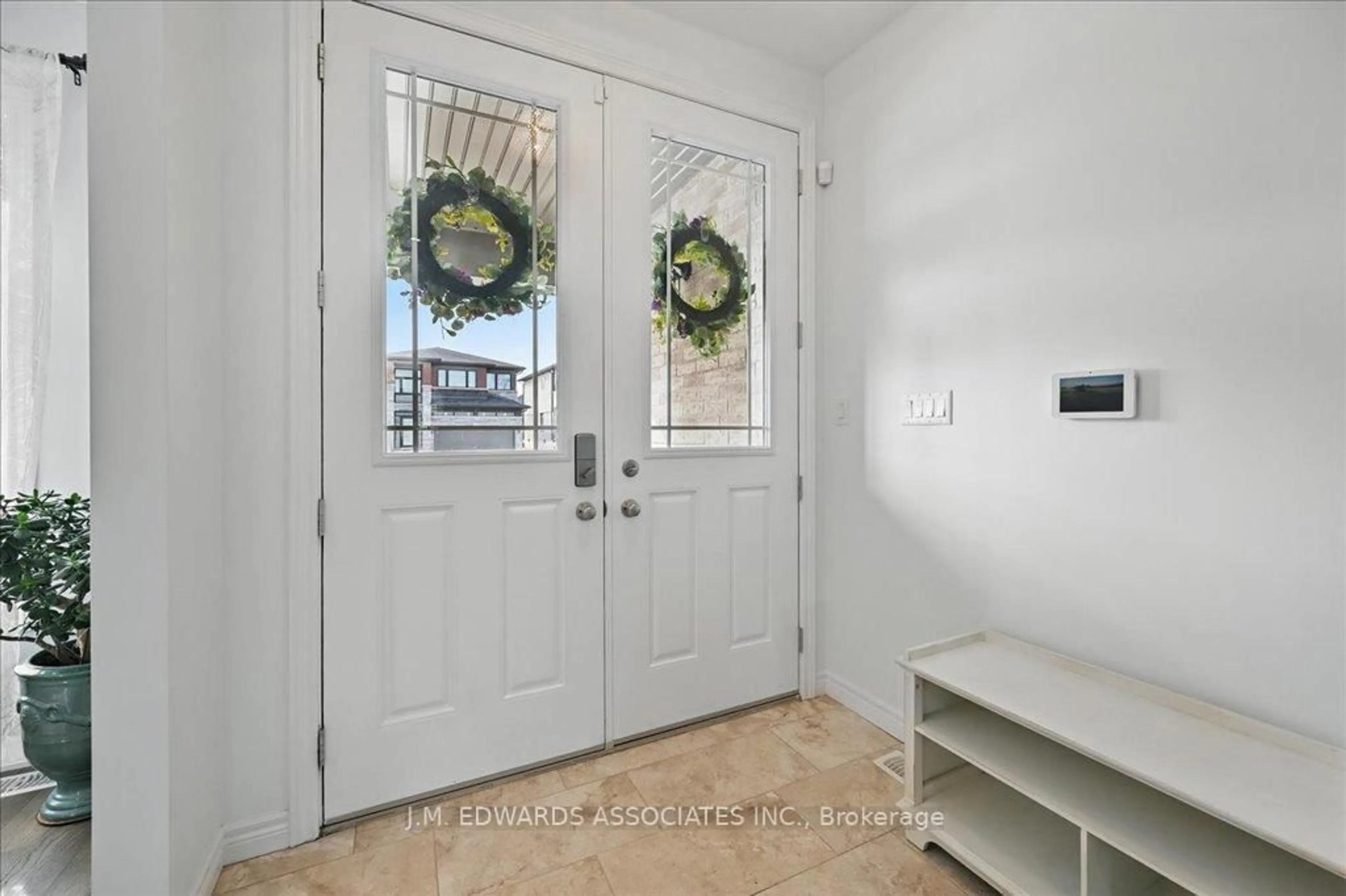 Indoor entryway for 26 McGovern Lane, Brant Ontario N3L 0K3
