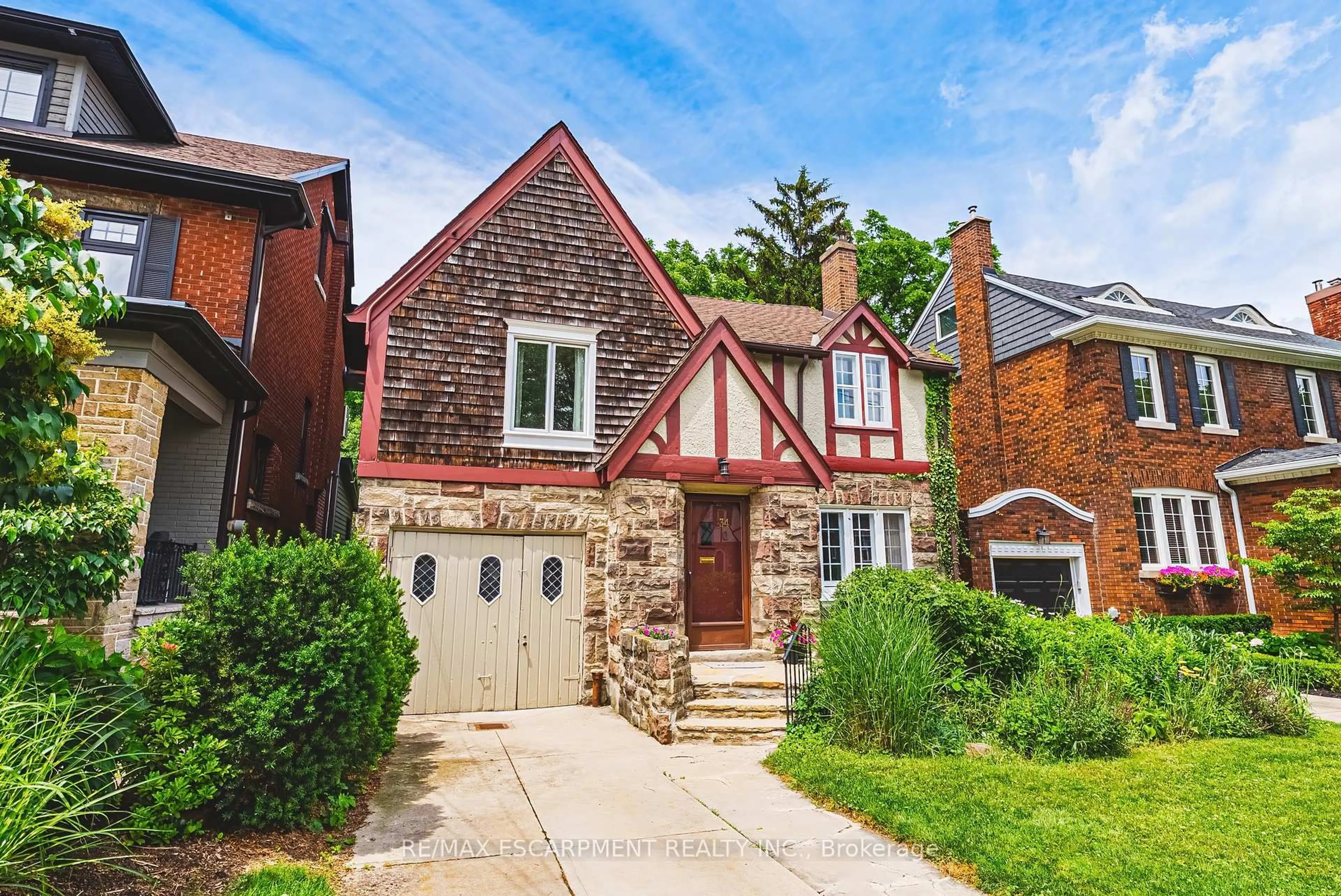 Home with brick exterior material, street for 34 Chedoke Ave, Hamilton Ontario L8P 4N9