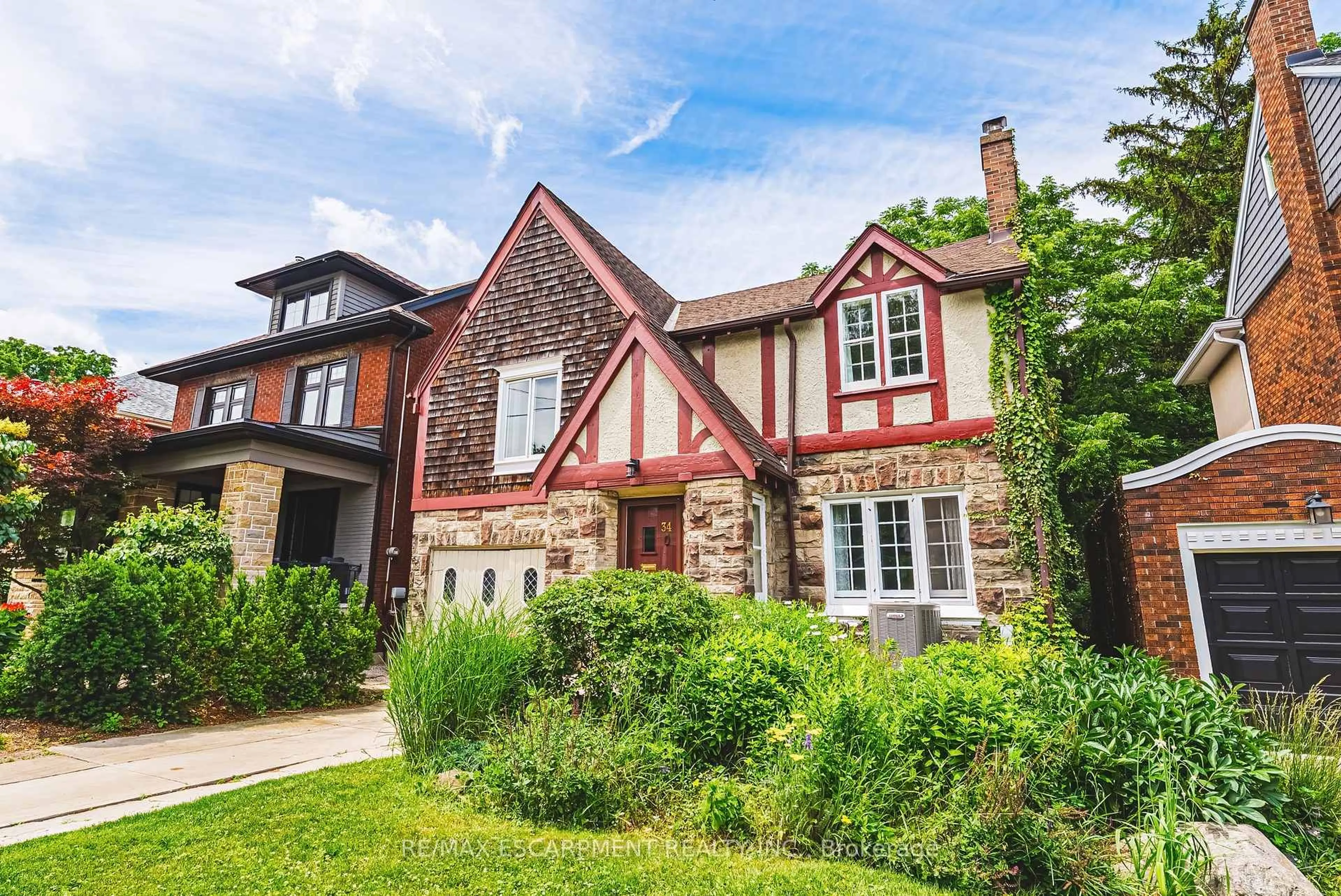 Home with brick exterior material, street for 34 Chedoke Ave, Hamilton Ontario L8P 4N9