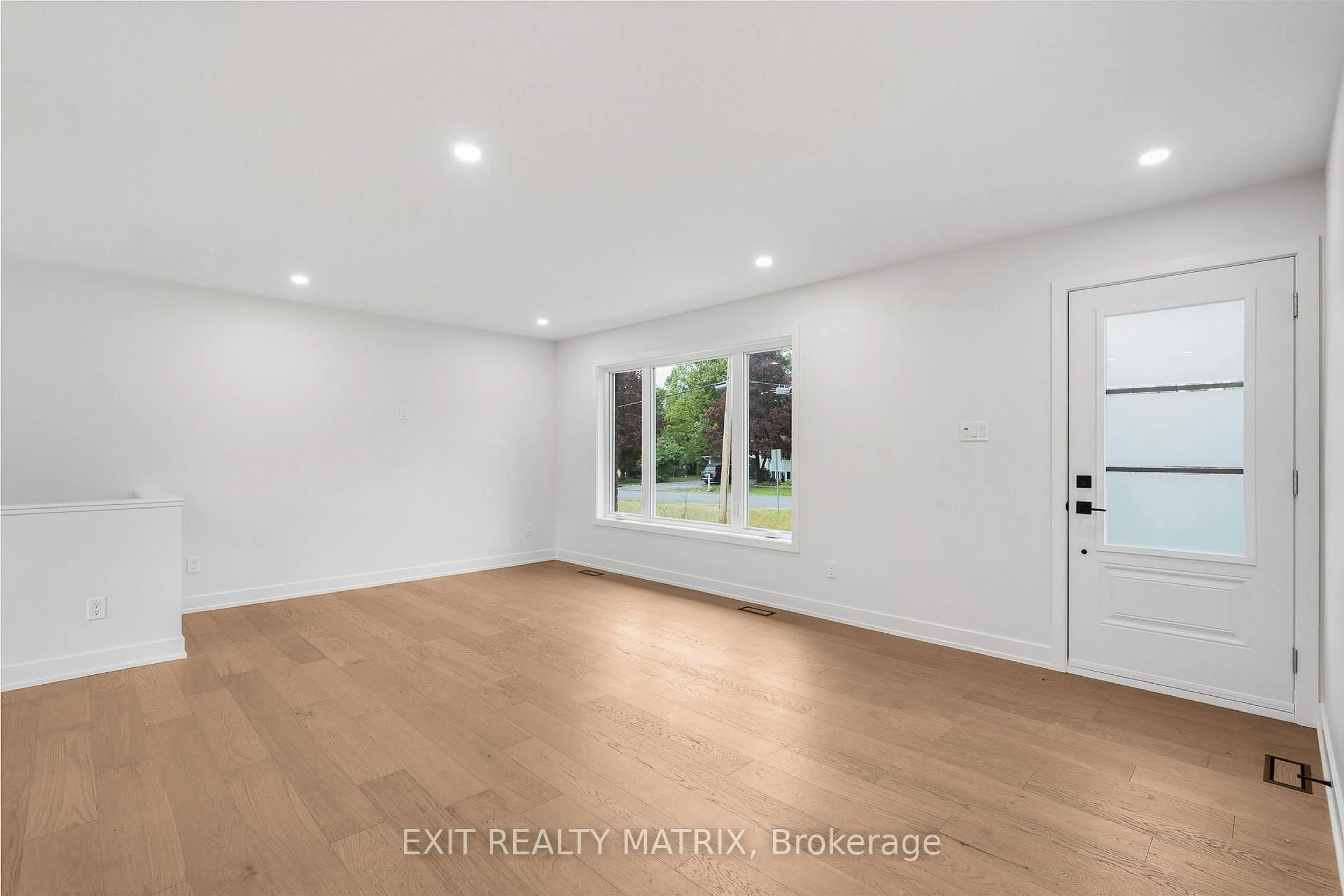 A pic of a room for 4 Alexander St, Clarence-Rockland Ontario K4K 1K7