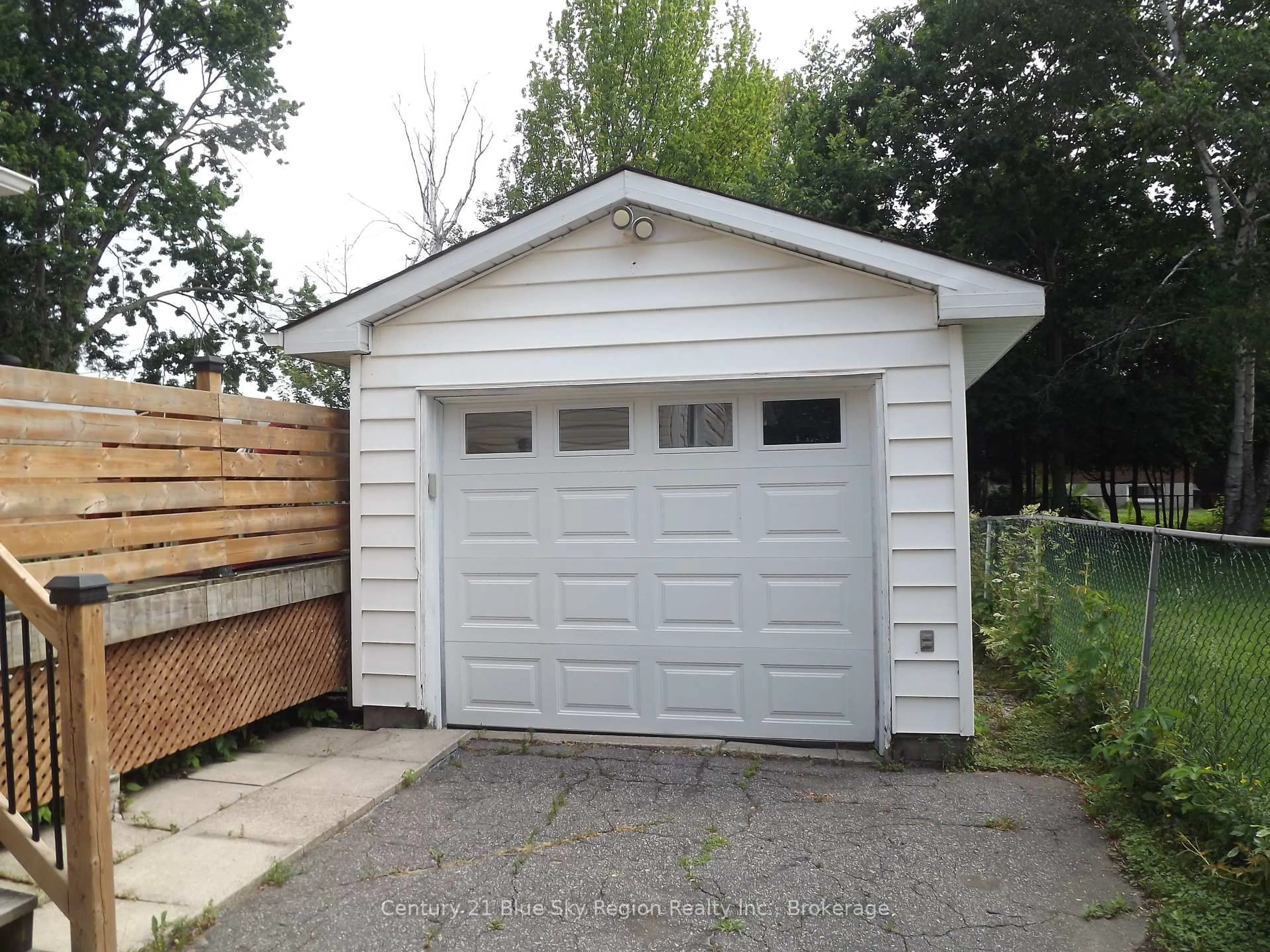 Shed for 136 Campbell Ave, North Bay Ontario P1A 1V9