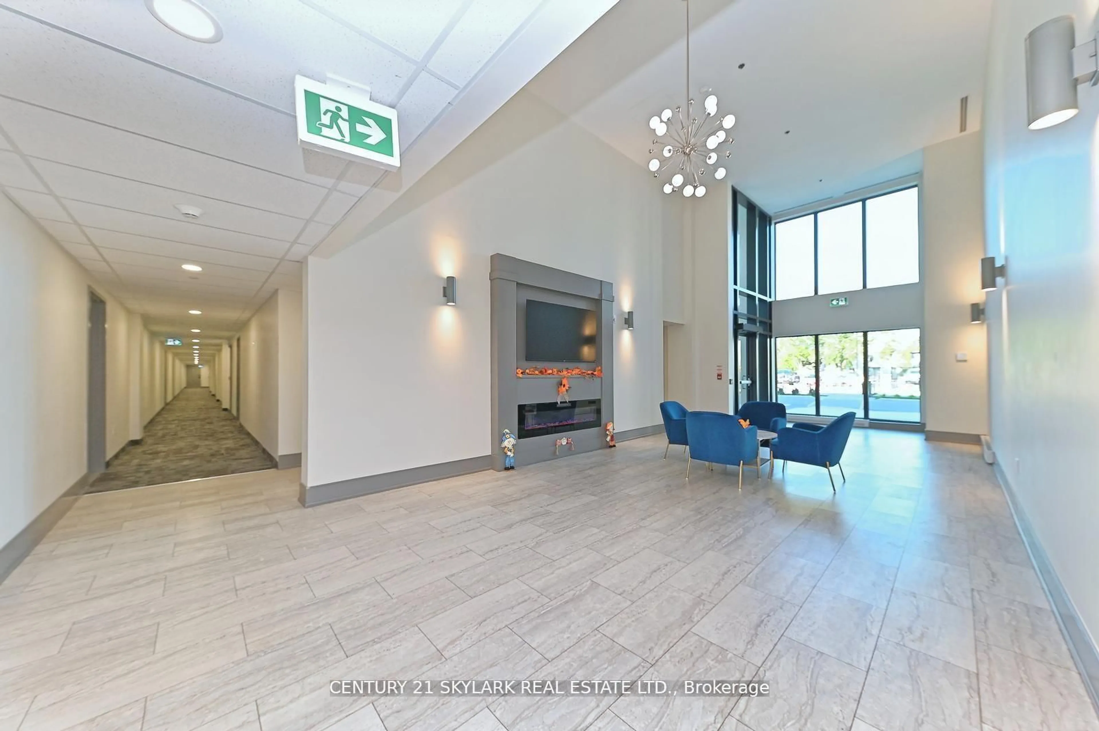 Indoor foyer for 50 Herrick Ave Ave #216, St. Catharines Ontario L2P 2W7